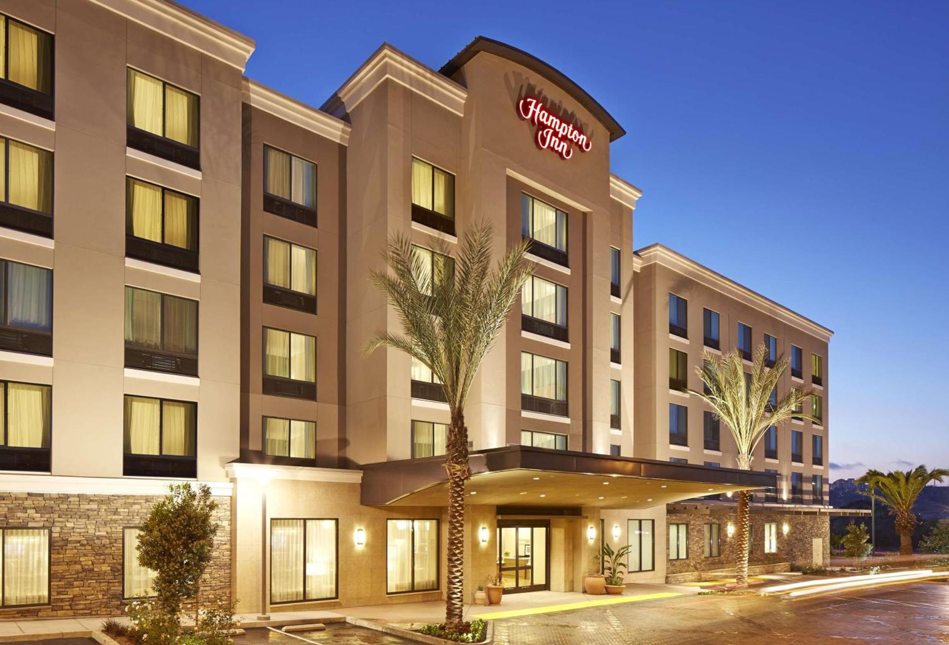 Hampton Inn San Diego Mission Valley photo 1