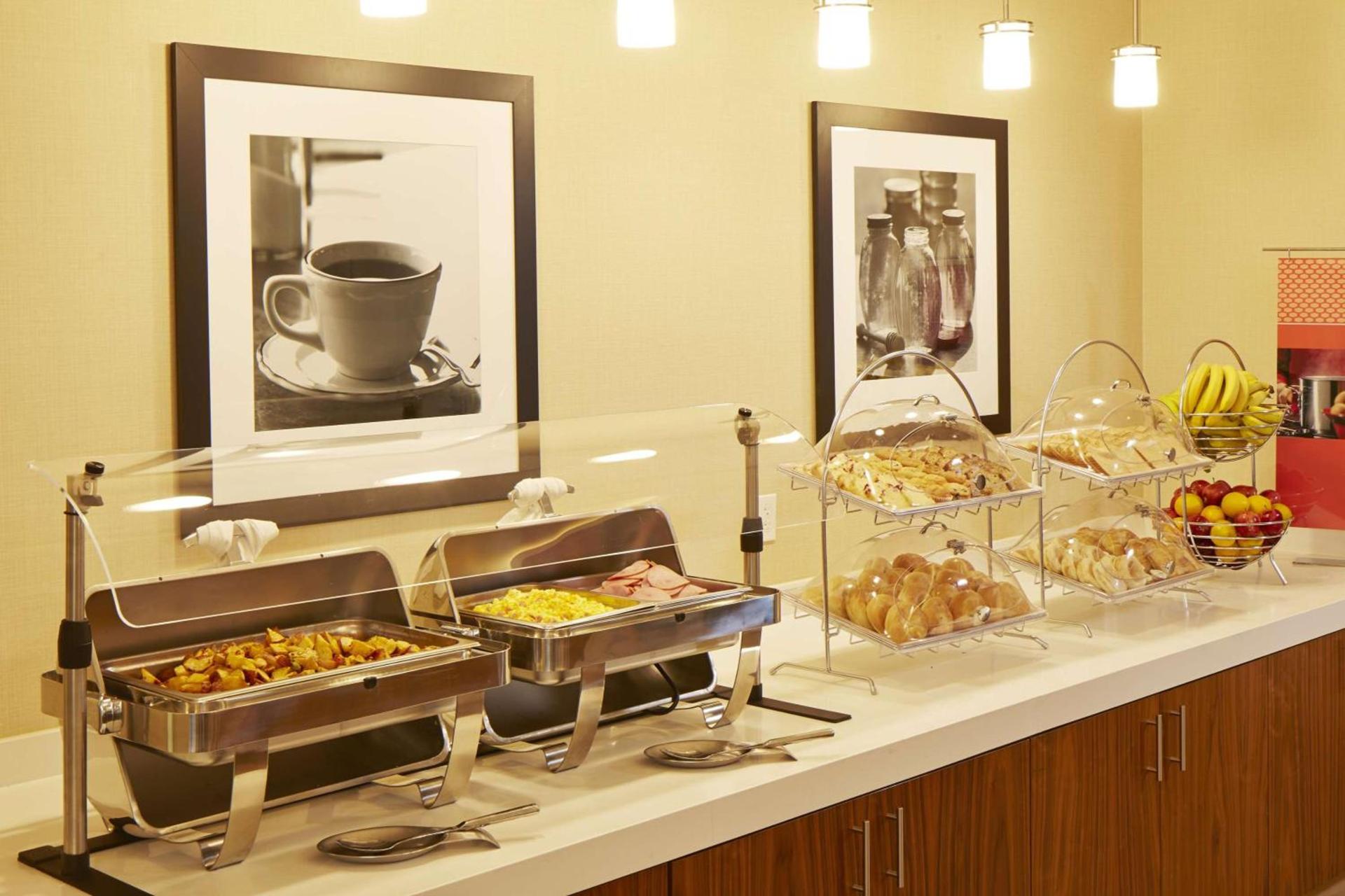 Hampton Inn San Diego Mission Valley photo 16