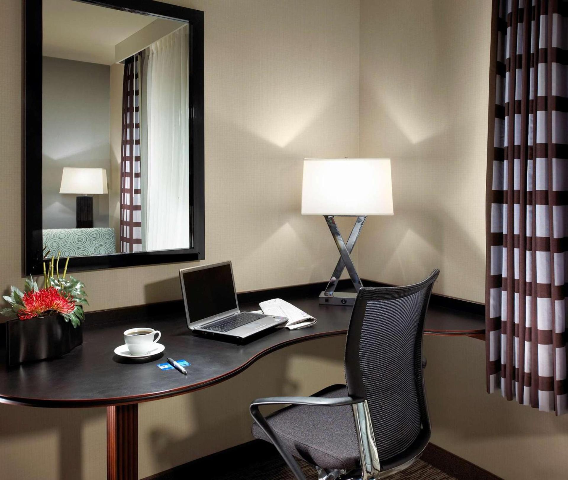 Hampton Inn San Diego Mission Valley photo 20