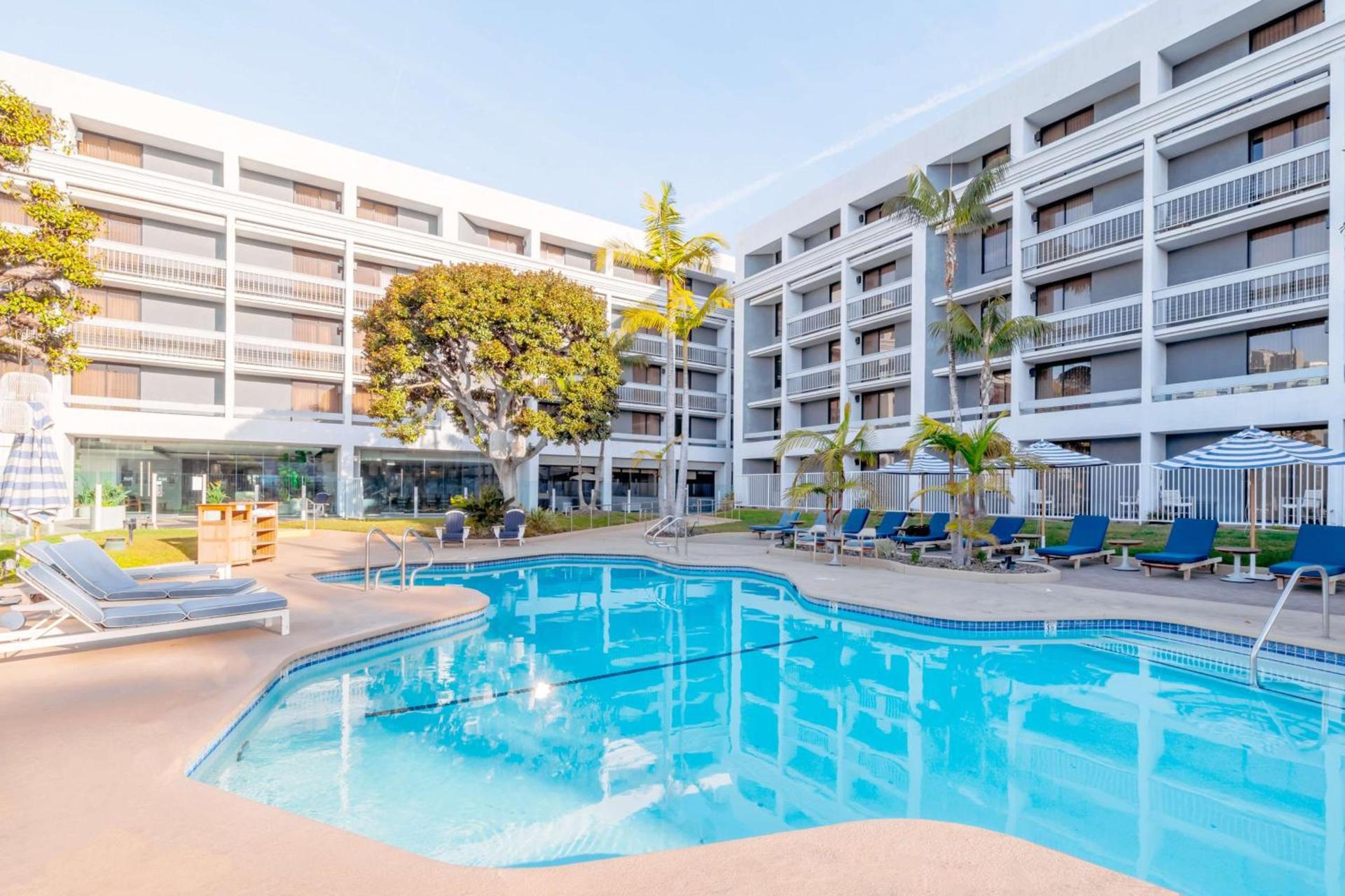 Hotel MDR Marina del Rey- a DoubleTree by Hilton photo 2
