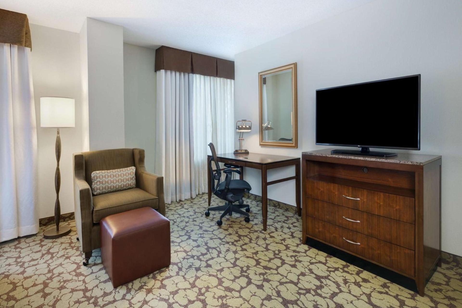 Hilton Garden Inn Atlanta North/Alpharetta photo 35