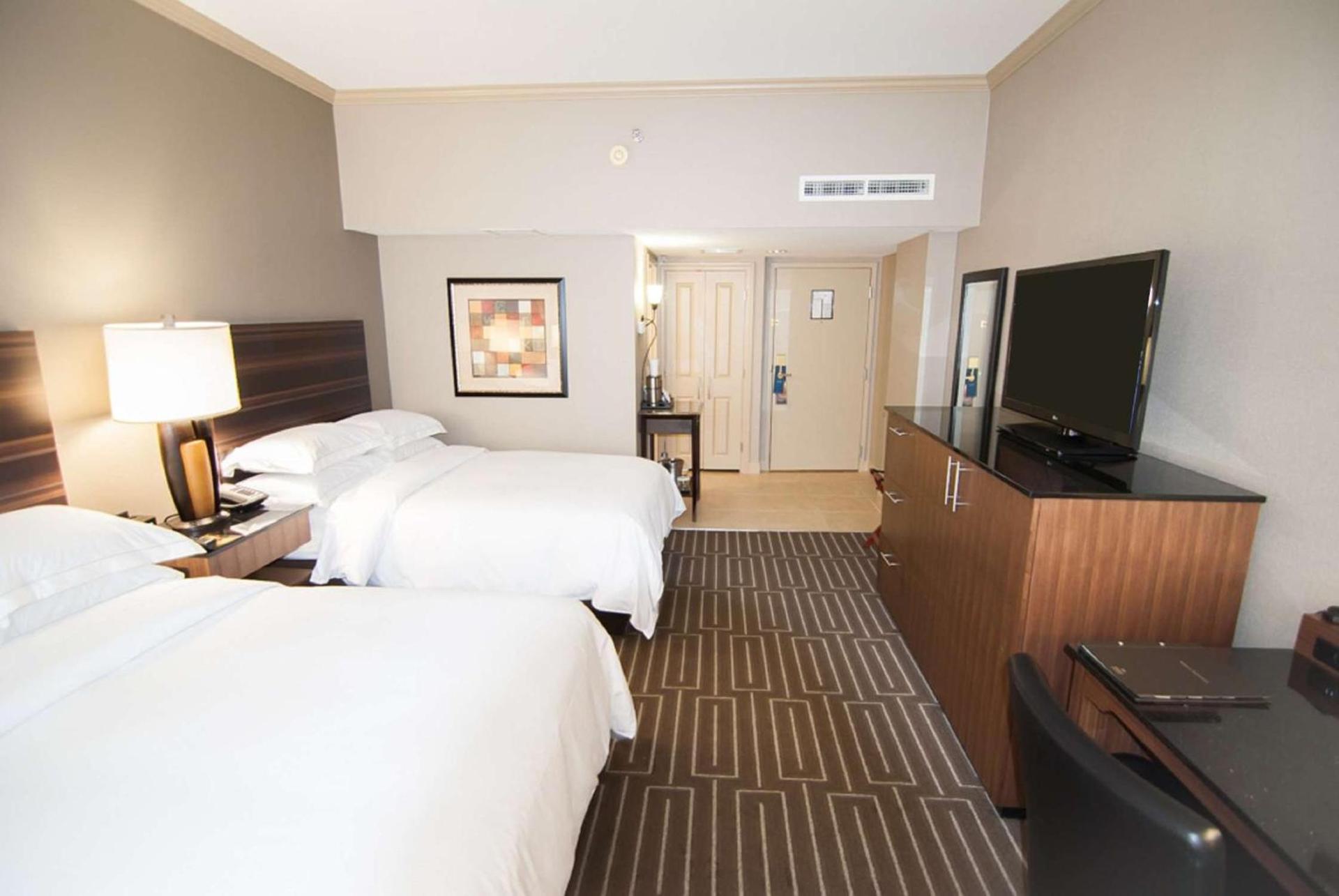 Hilton Charlotte University Place photo 24