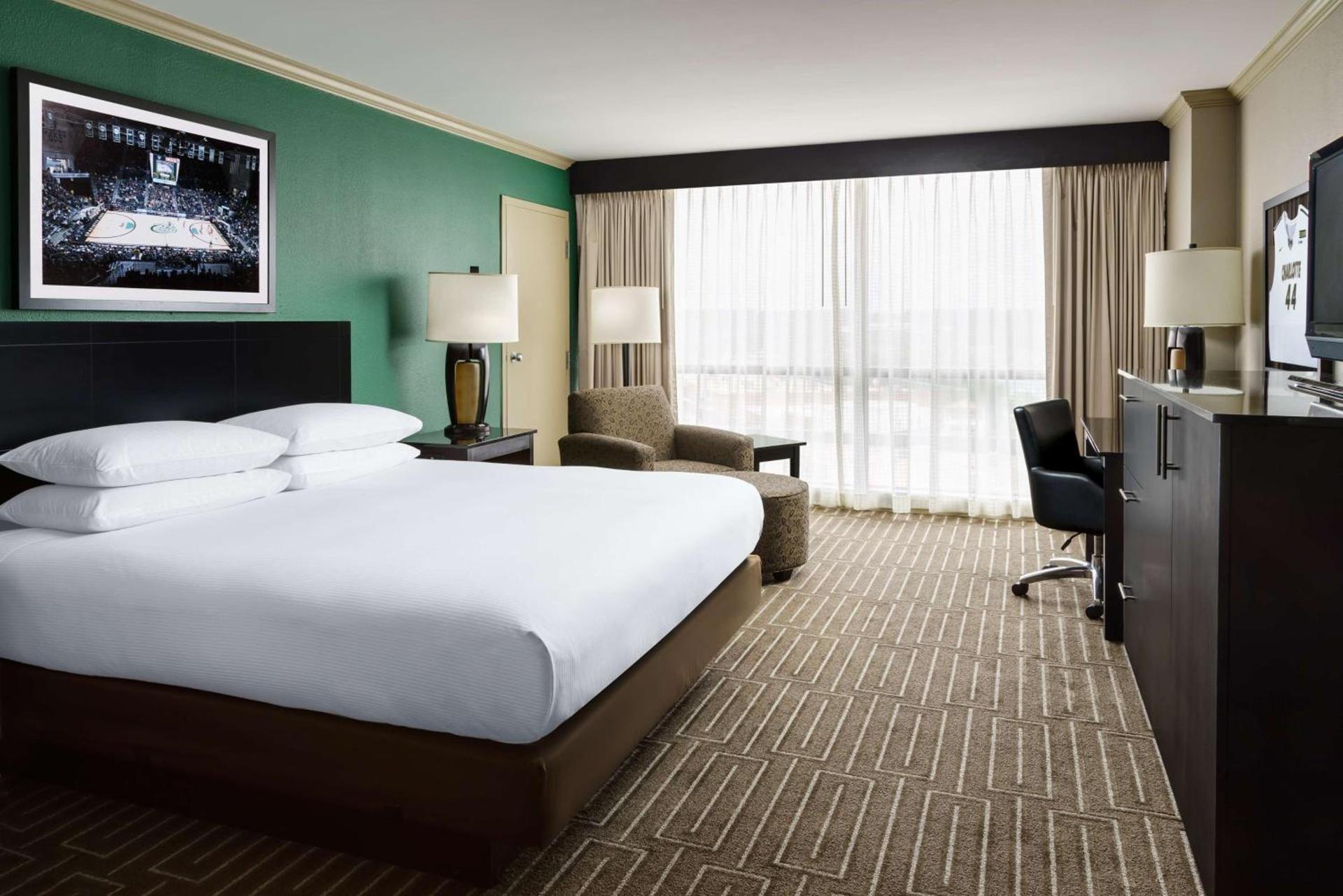 Hilton Charlotte University Place photo 22
