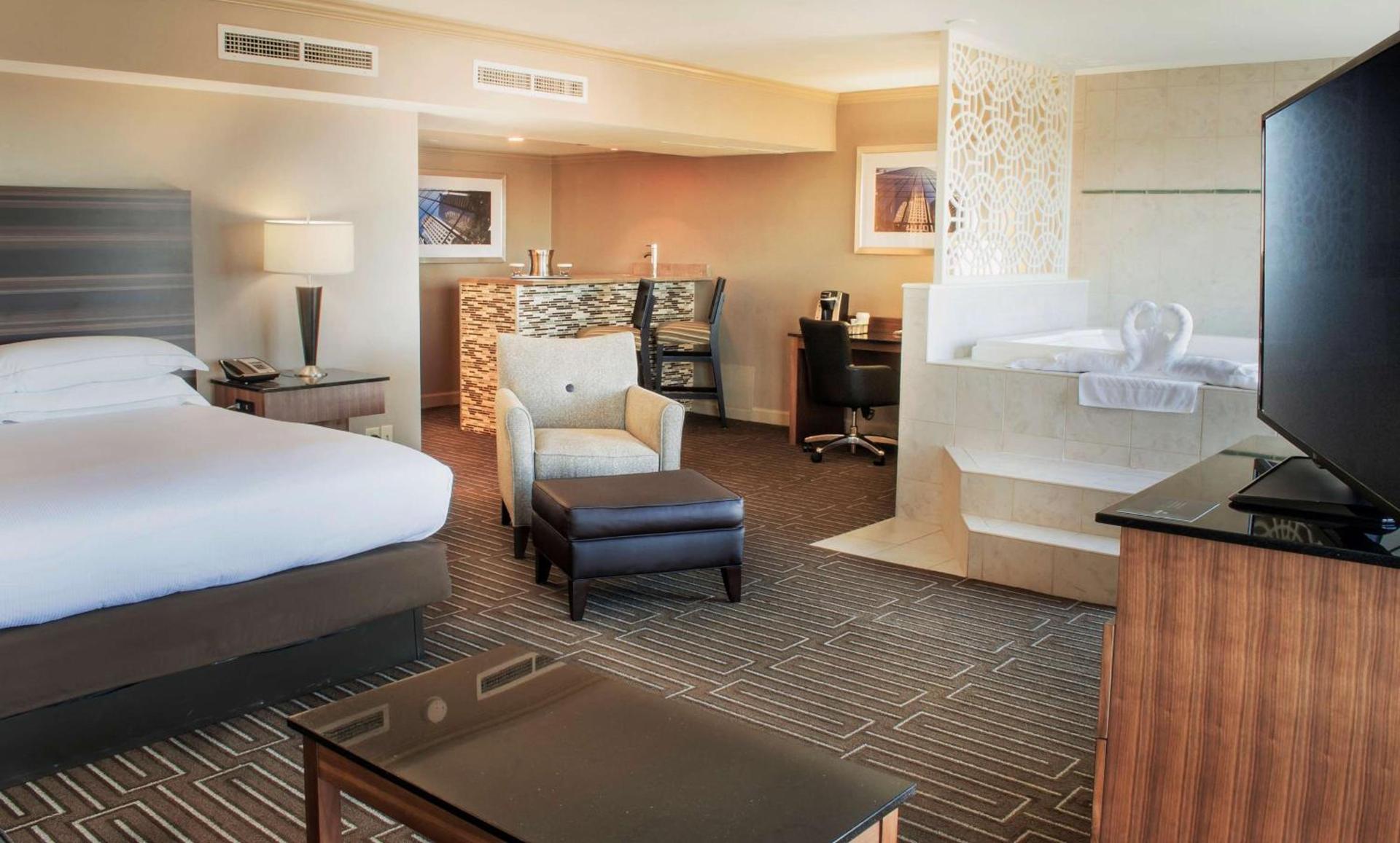 Hilton Charlotte University Place photo 28