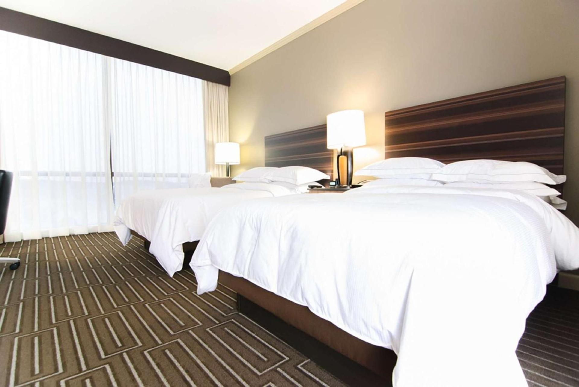 Hilton Charlotte University Place photo 32