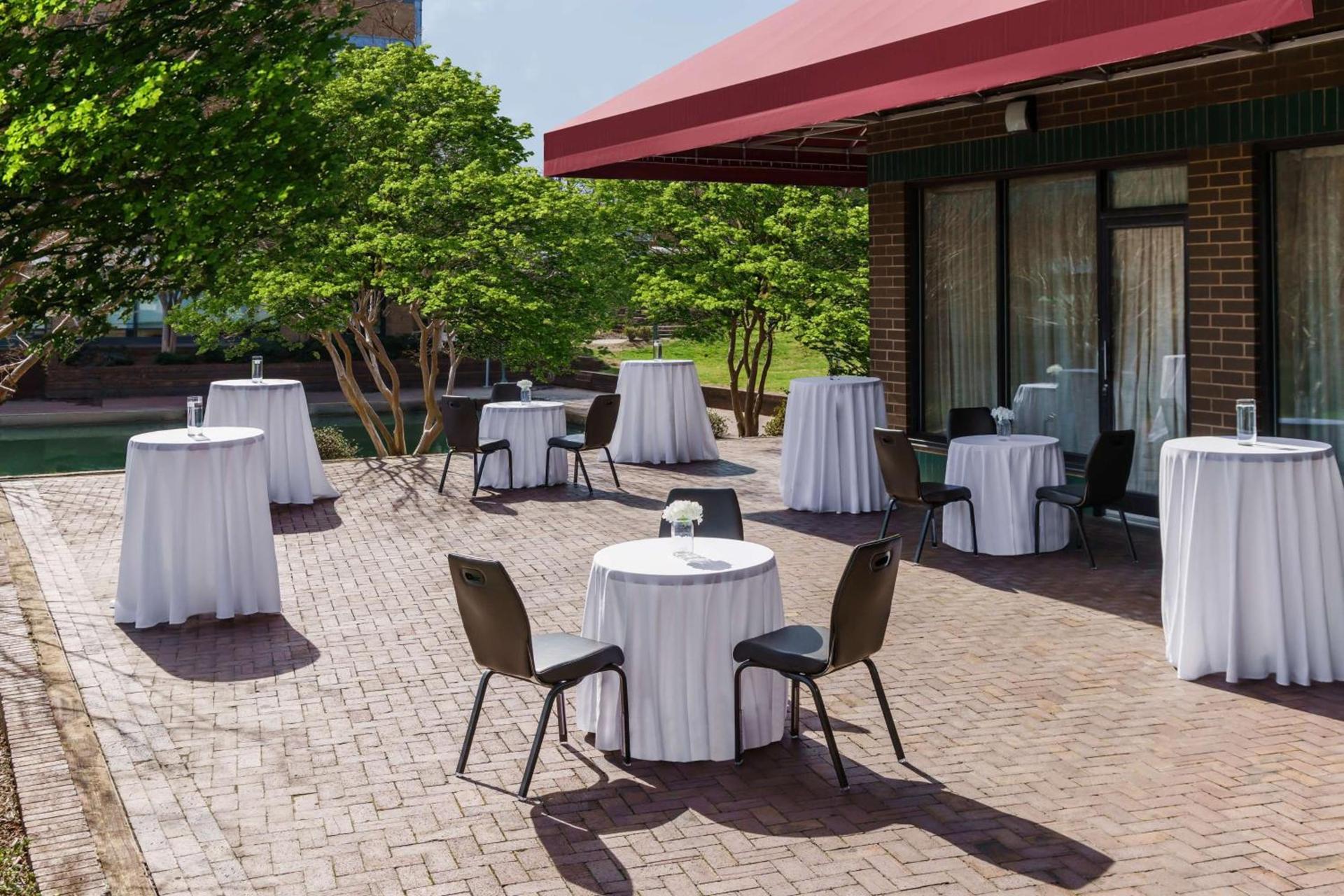 Hilton Charlotte University Place photo 44