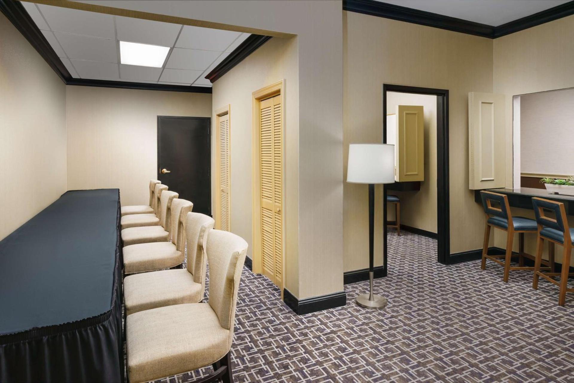 Hilton Charlotte University Place photo 46