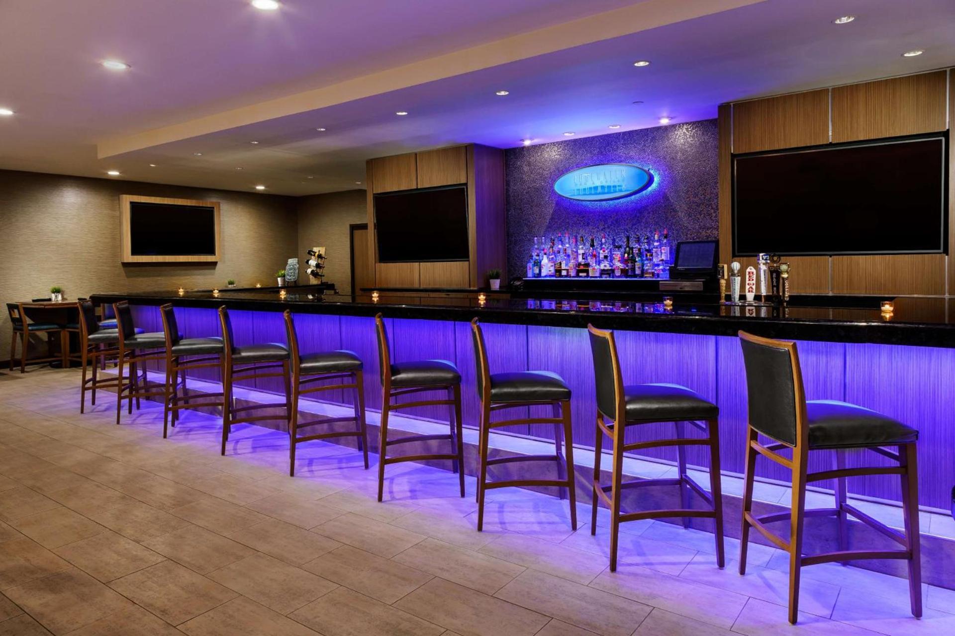 Hilton Charlotte University Place photo 59