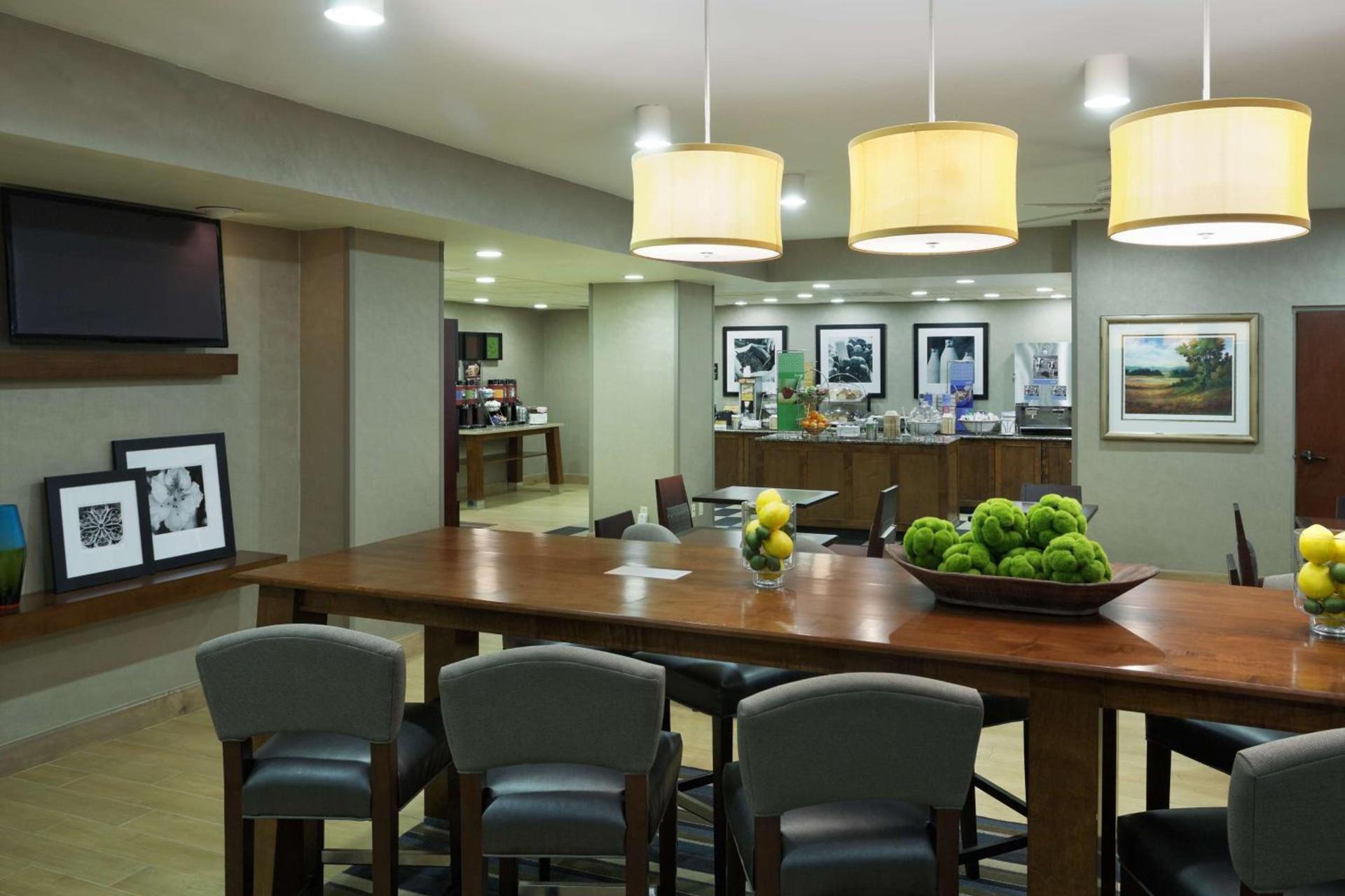 Hampton Inn Charlotte University Place photo 7