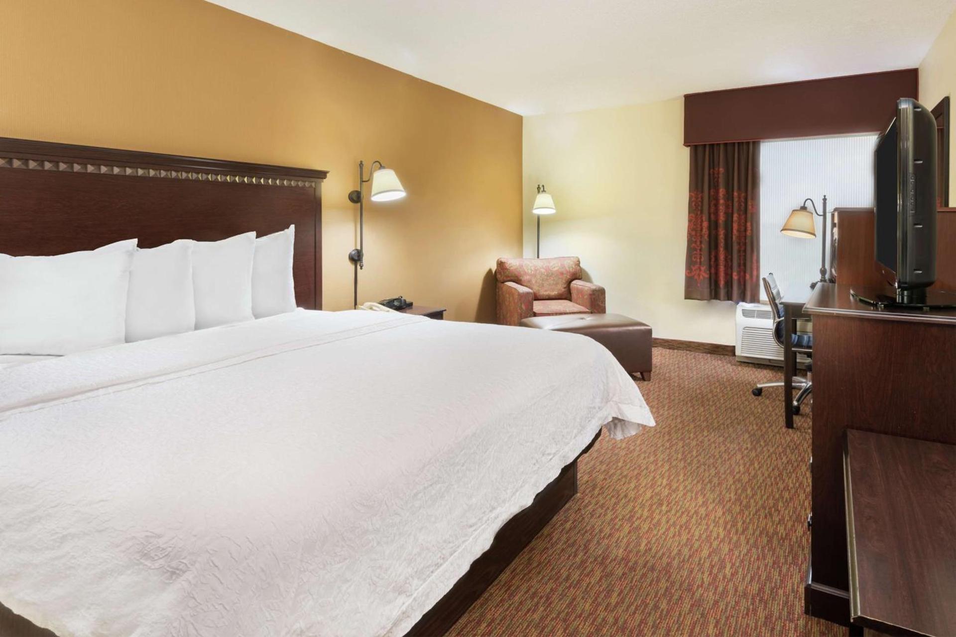 Hampton Inn Charlotte University Place photo 12