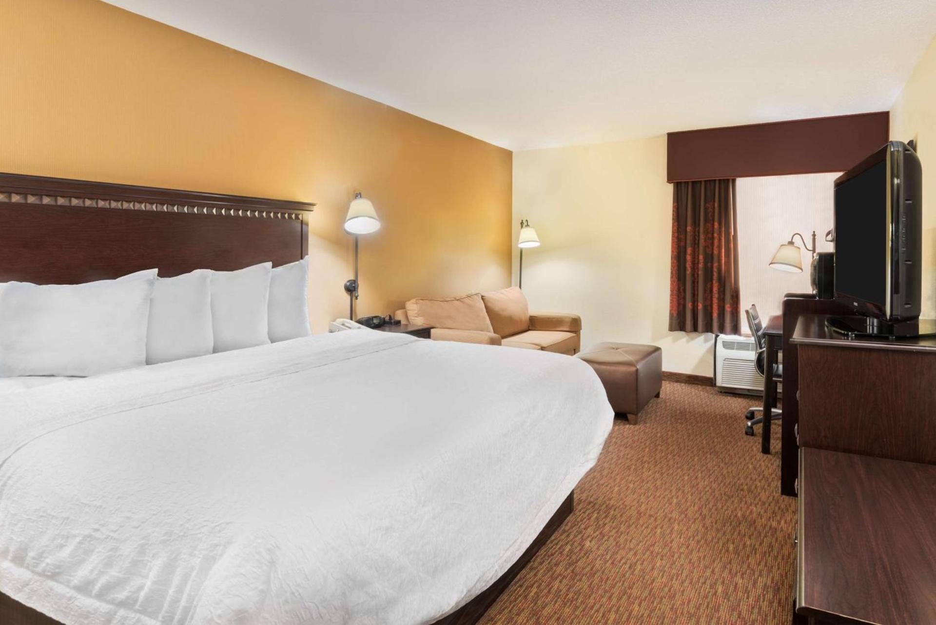 Hampton Inn Charlotte University Place photo 13