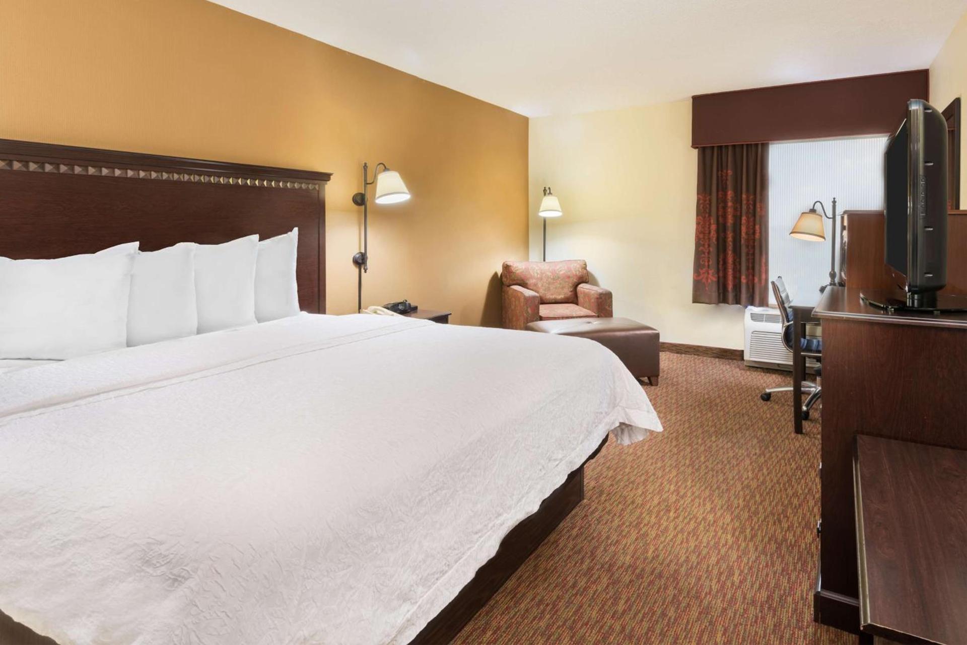Hampton Inn Charlotte University Place photo 17