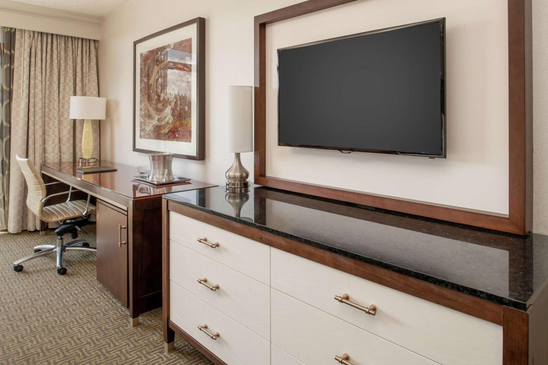 Hilton Bellevue photo 18