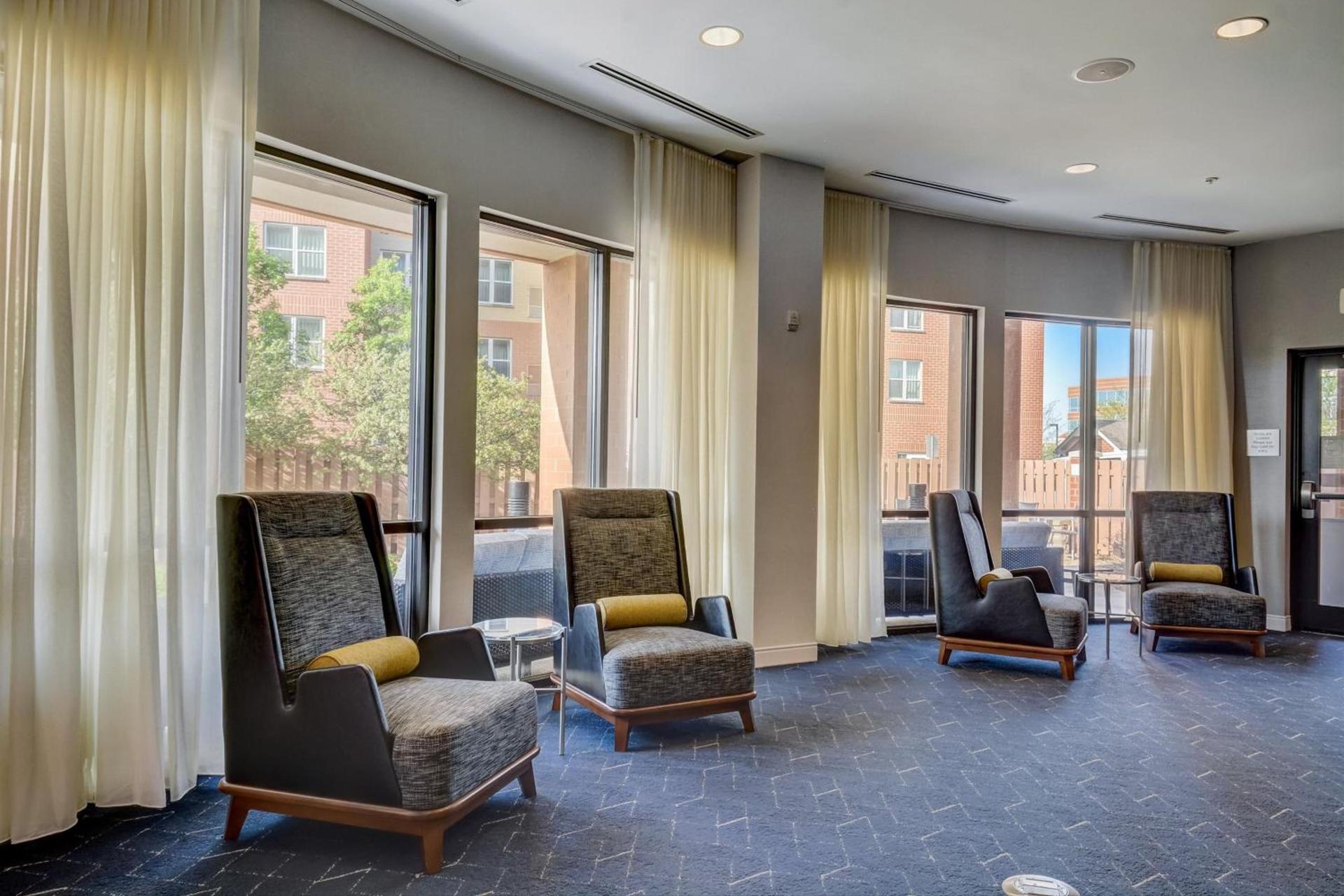 Courtyard Cincinnati North at Union Centre photo 6