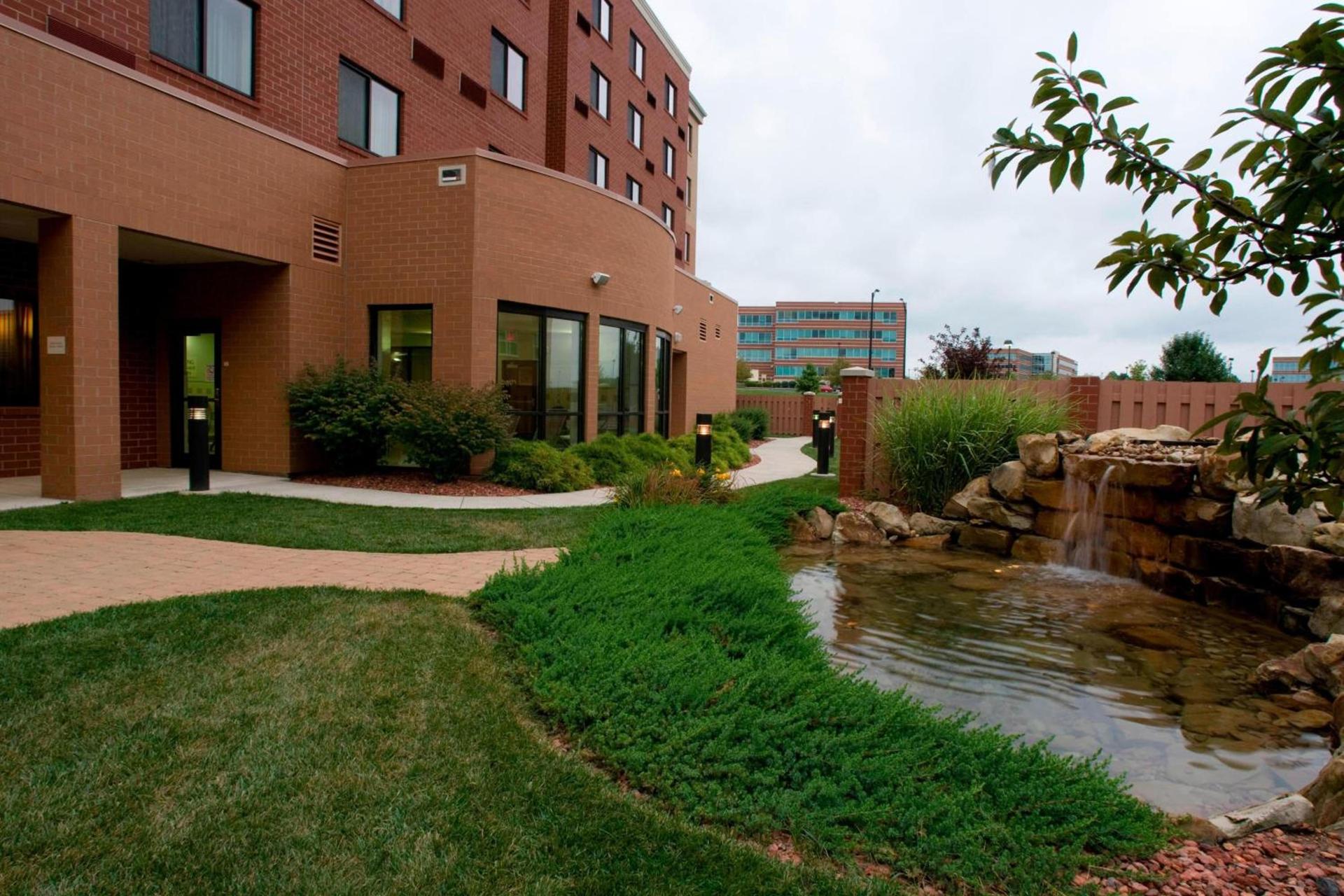 Courtyard Cincinnati North at Union Centre photo 7