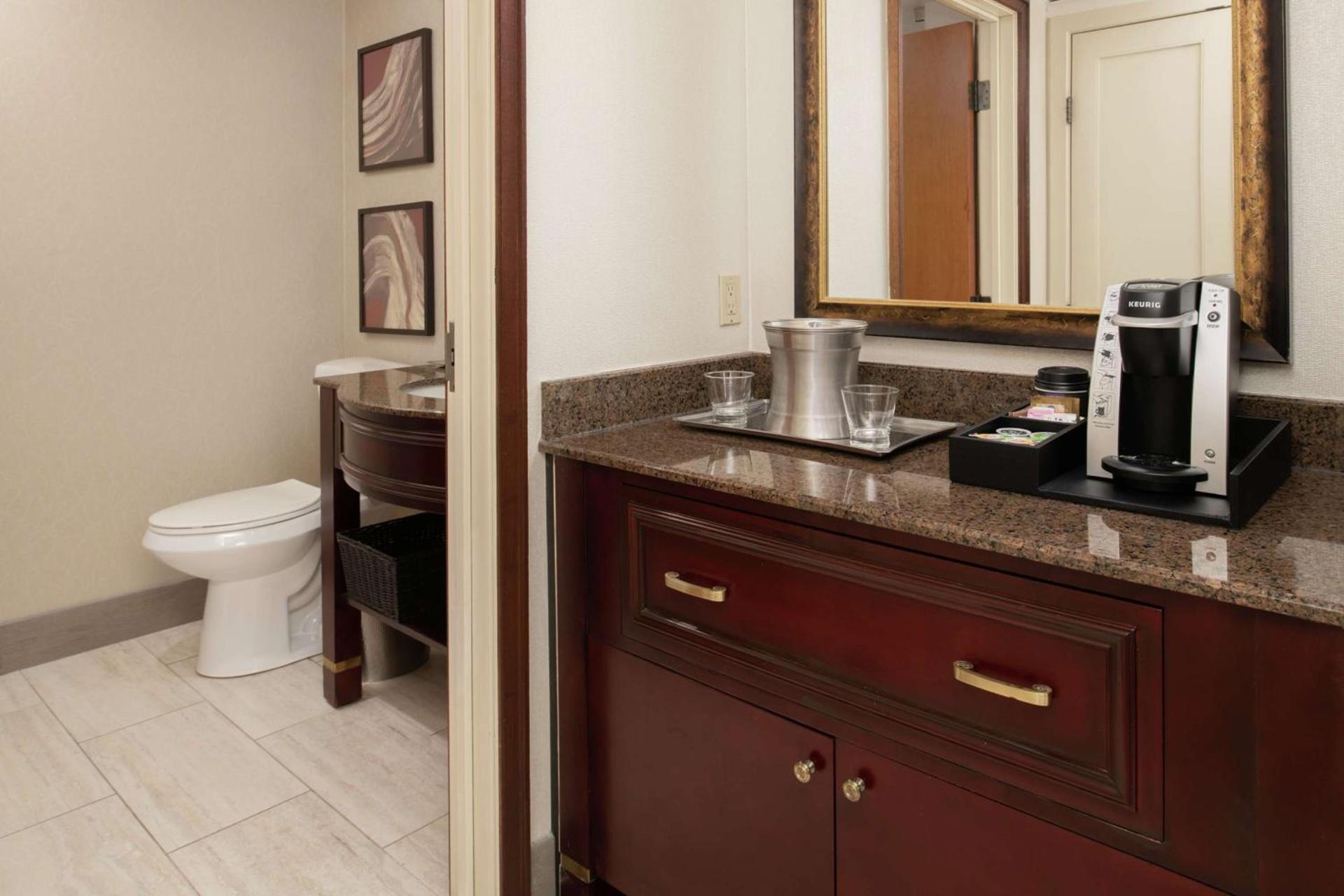 Hilton Bellevue photo 51