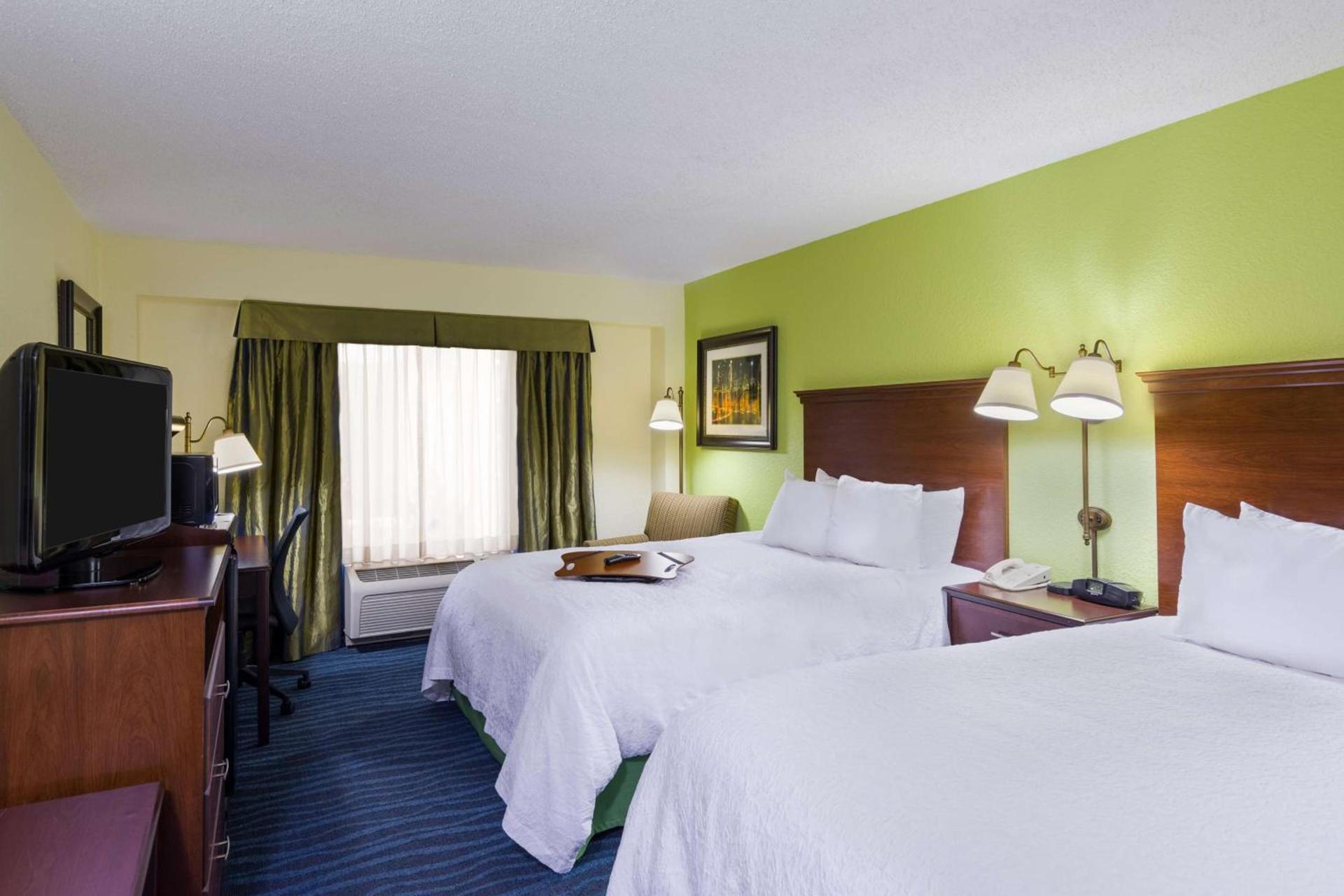 Hampton Inn Atlanta Perimeter Center photo 14