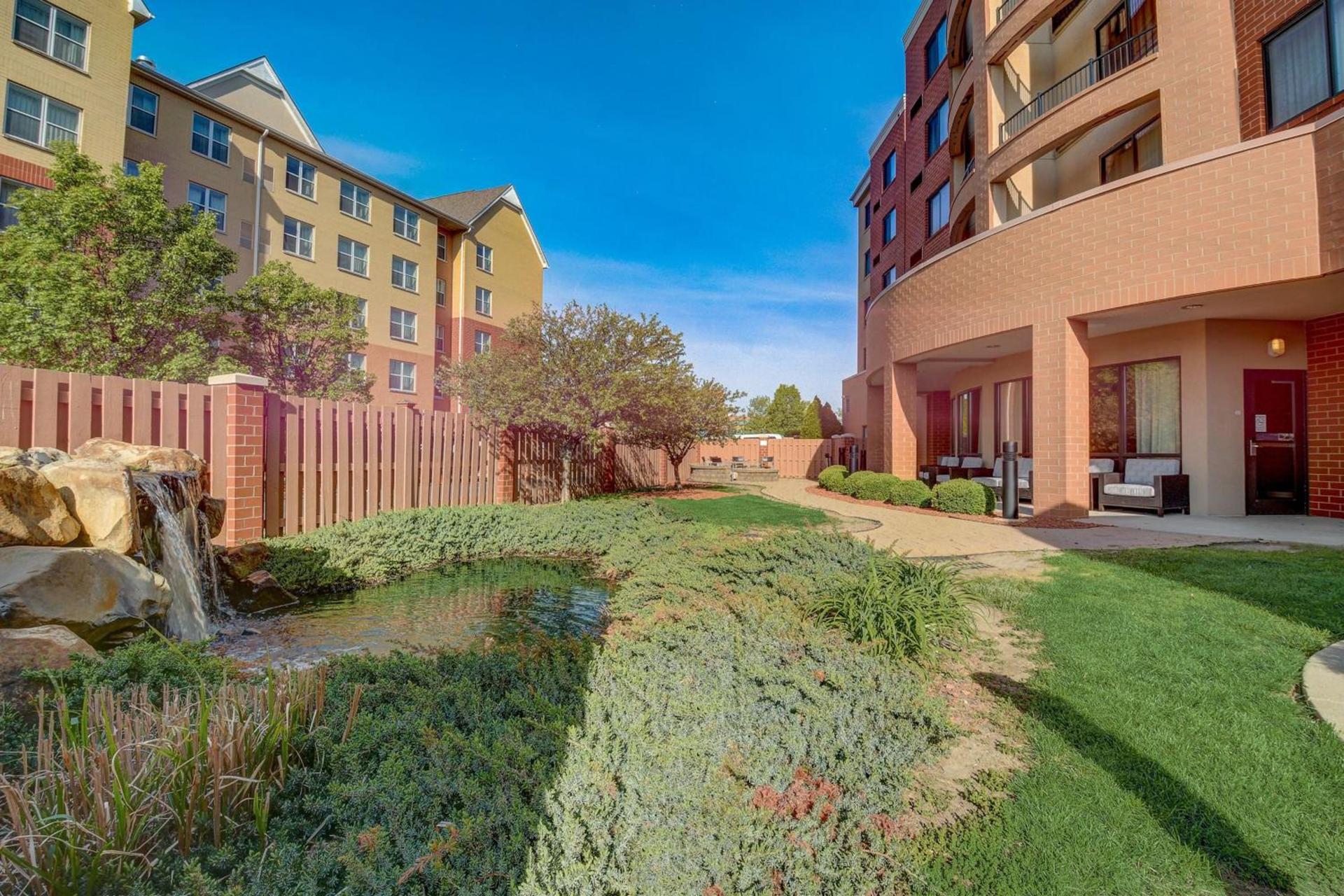 Courtyard Cincinnati North at Union Centre photo 24