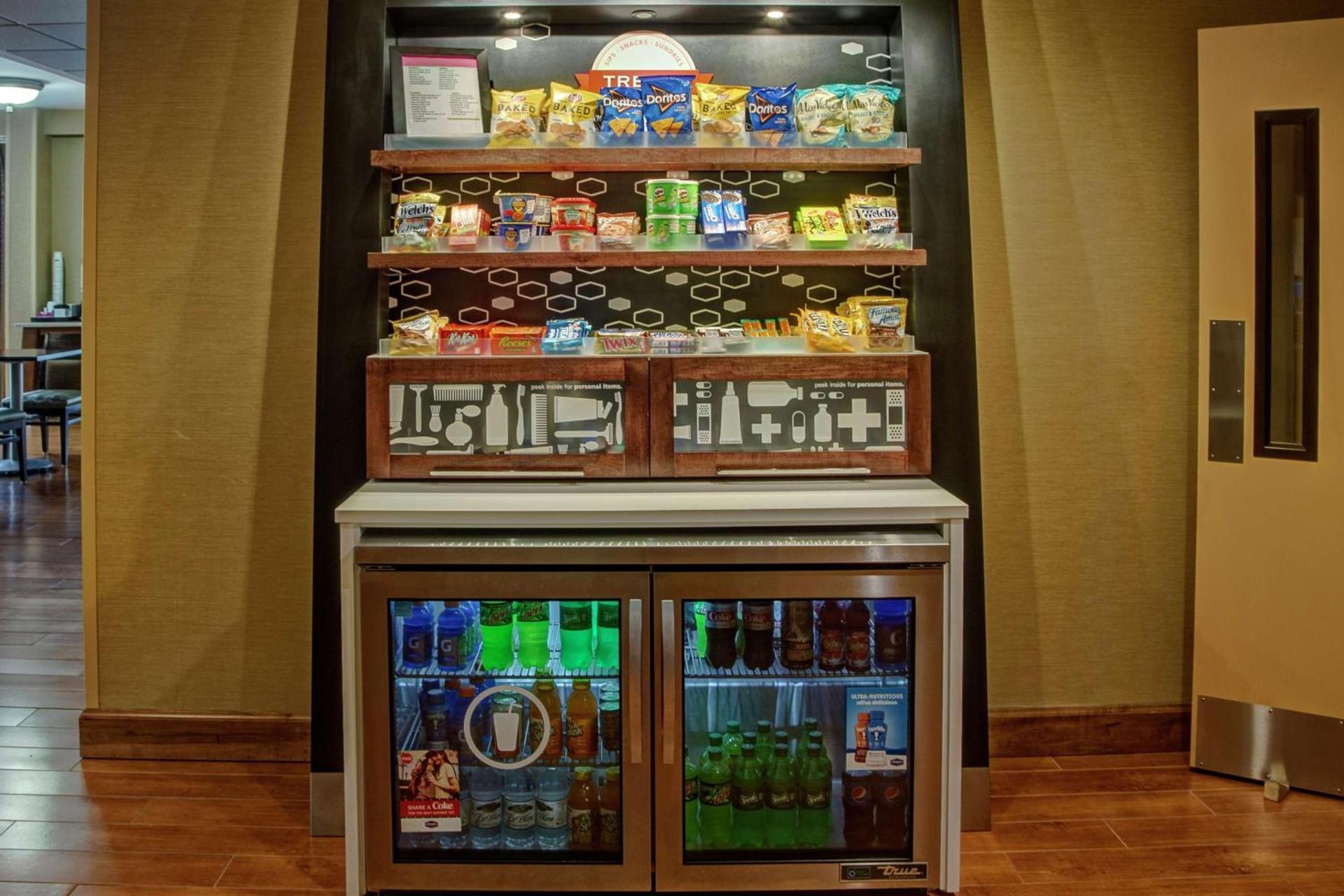 Hampton Inn Raleigh Cary photo 9