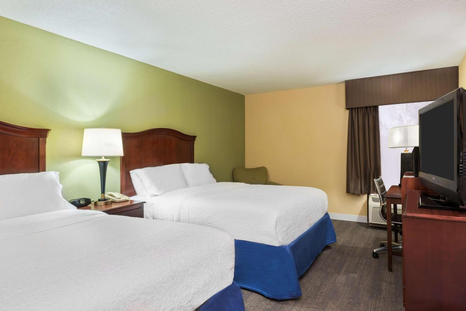 Hampton Inn Raleigh Cary photo 19