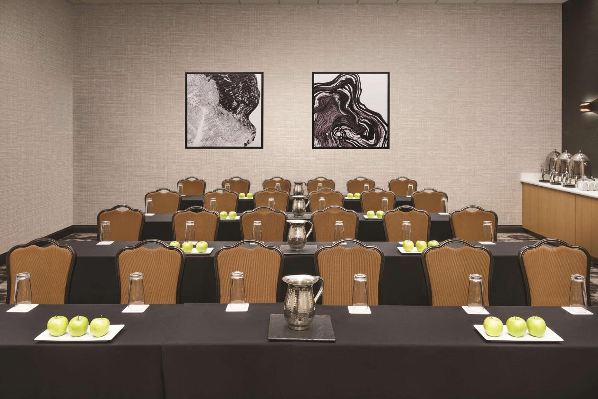DoubleTree by Hilton Colorado Springs photo 40