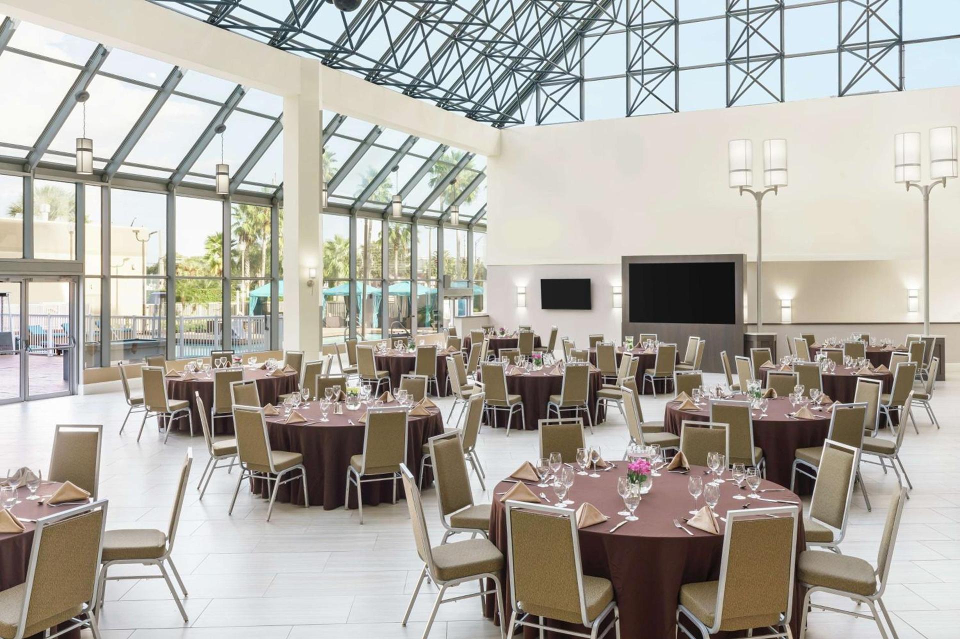 DoubleTree by Hilton Orlando Airport Hotel photo 4
