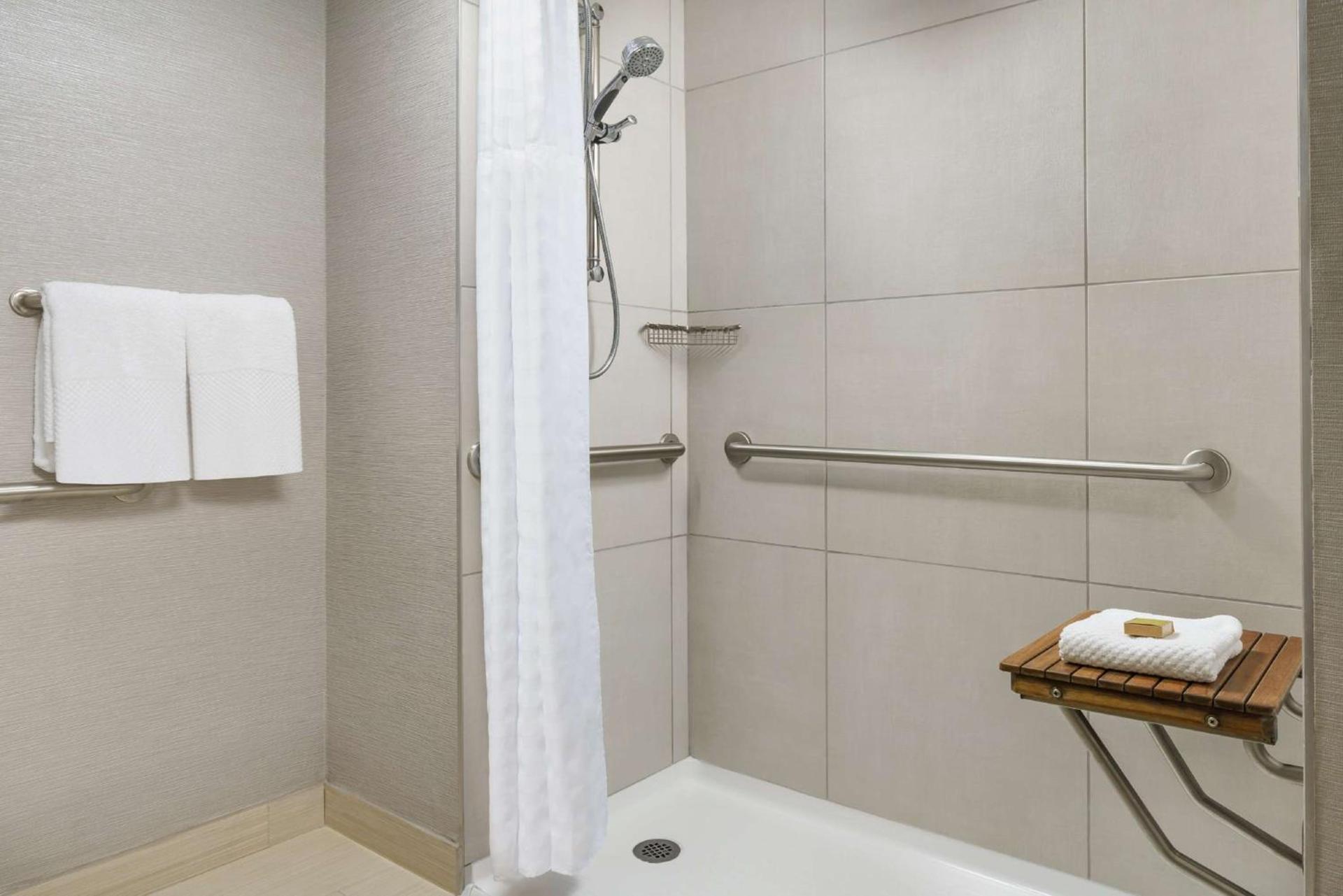 DoubleTree by Hilton Orlando Airport Hotel photo 24