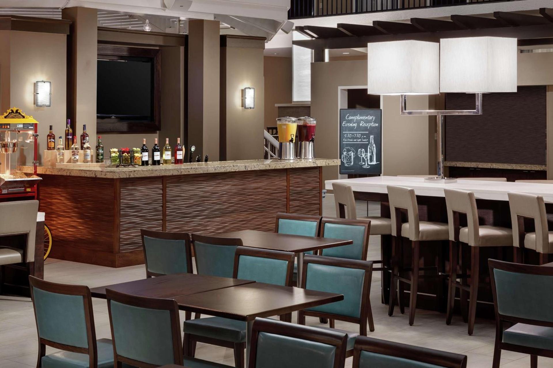 Embassy Suites by Hilton Orlando Lake Buena Vista Resort photo 13