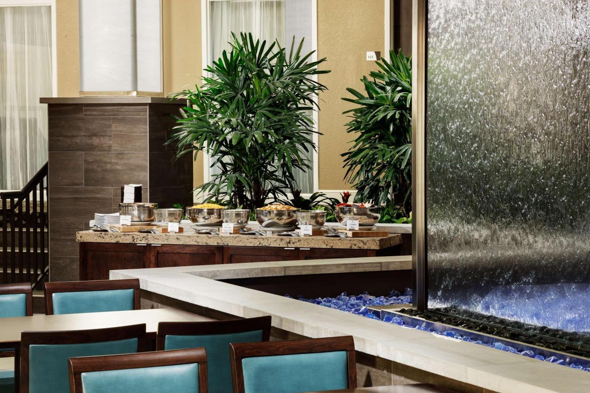 Embassy Suites by Hilton Orlando Lake Buena Vista Resort photo 17