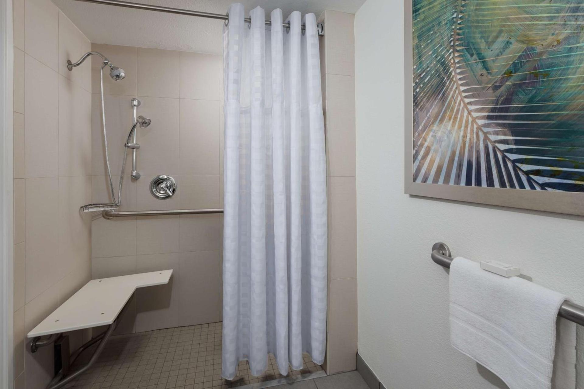 Embassy Suites by Hilton Orlando Lake Buena Vista Resort photo 25