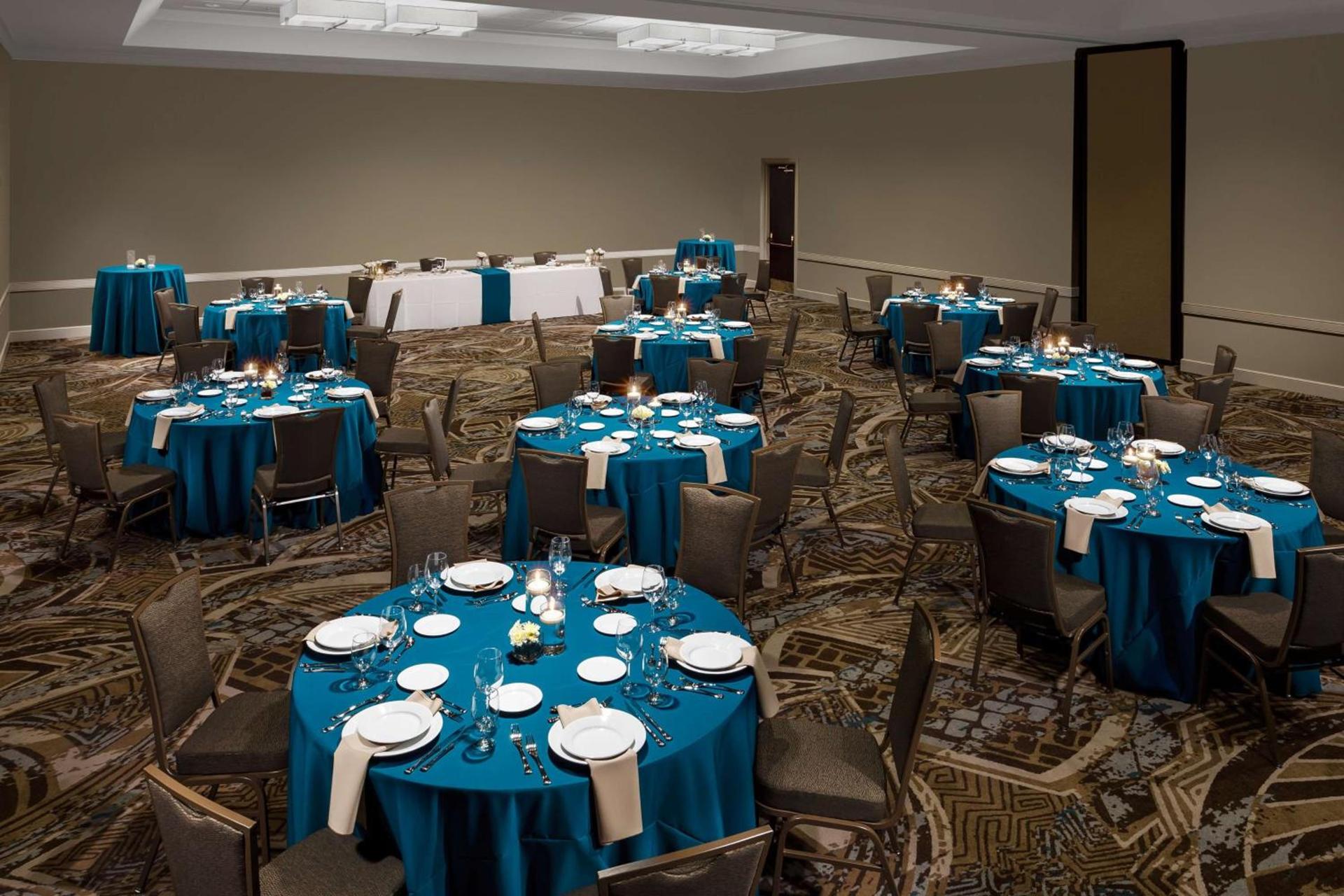 Embassy Suites by Hilton Orlando Lake Buena Vista Resort photo 32