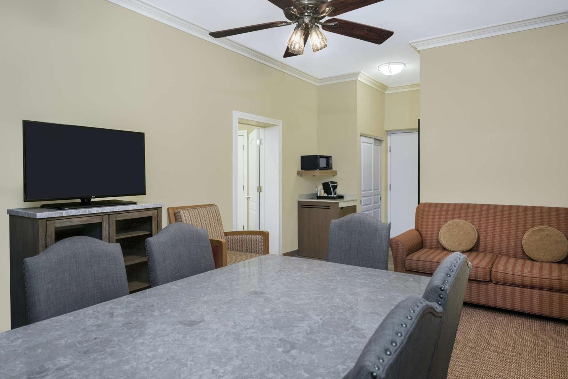 Hilton Garden Inn McAllen Airport photo 16