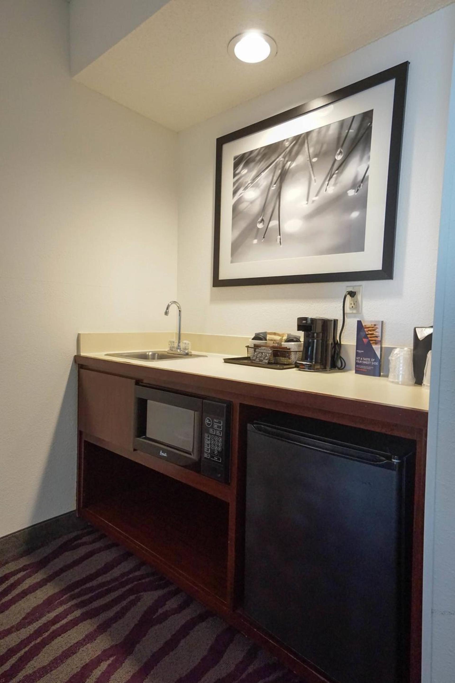 Country Inn & Suites by Radisson, Savannah Southside photo 7