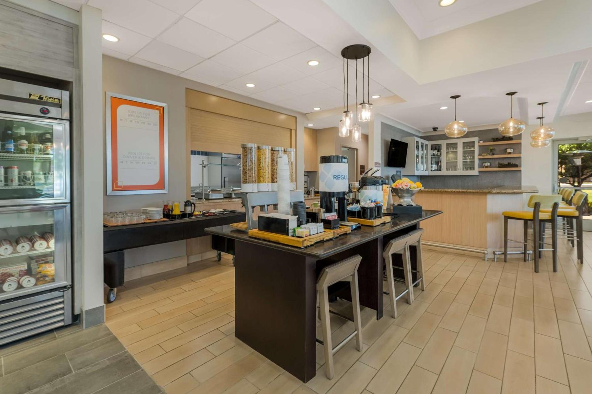 Hilton Garden Inn Rockford photo 15