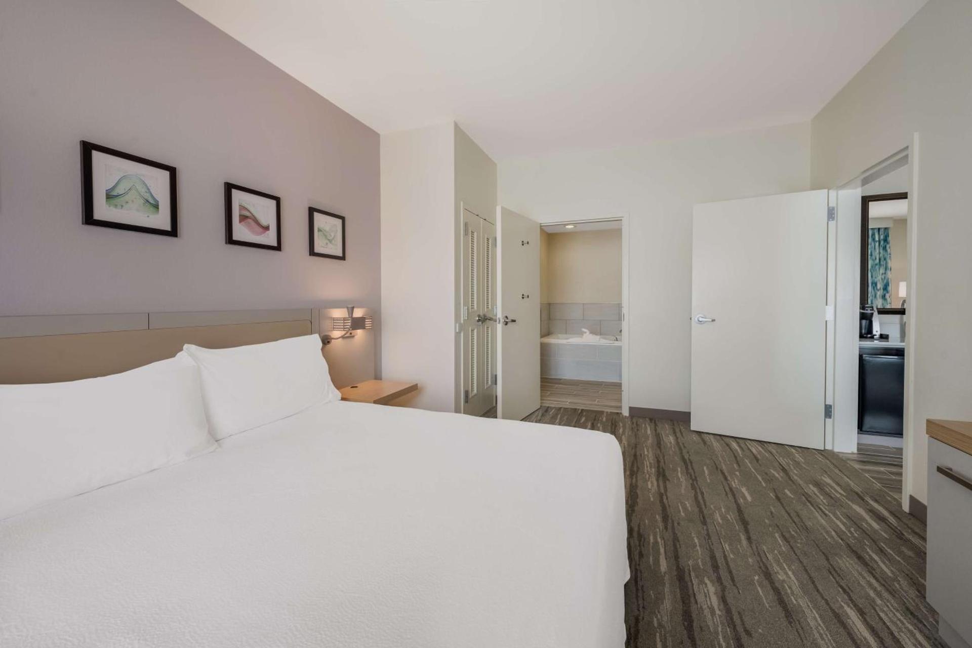 Hilton Garden Inn Rockford photo 22