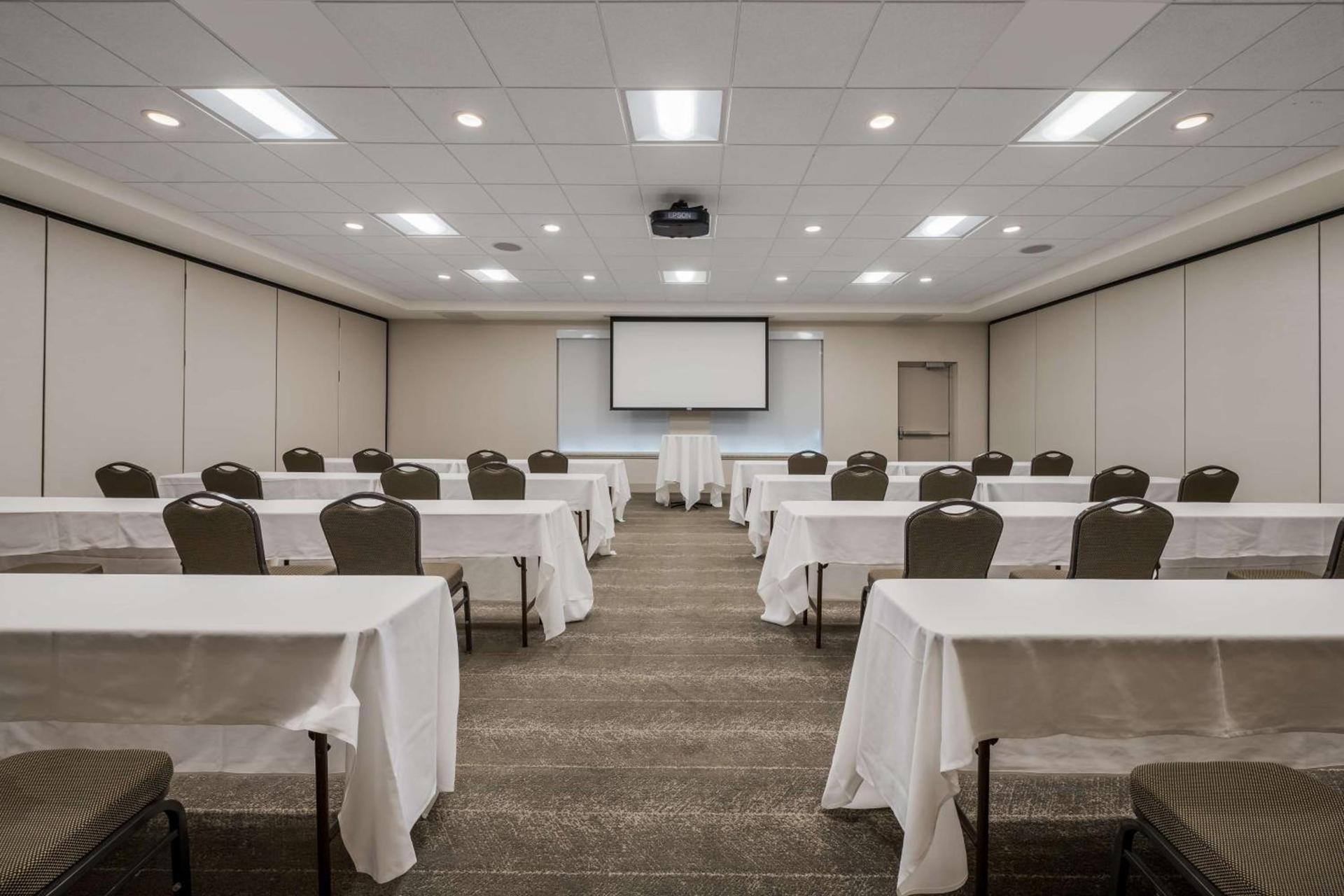 Hilton Garden Inn Rockford photo 45