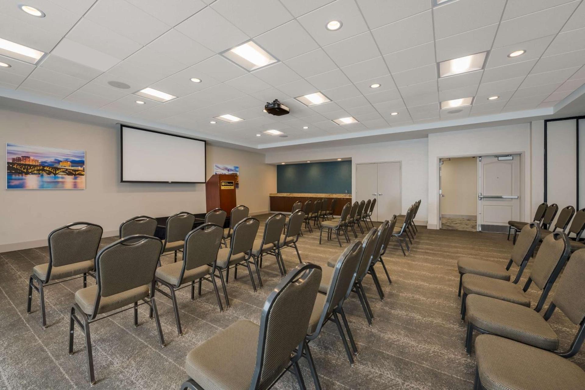 Hilton Garden Inn Rockford photo 46
