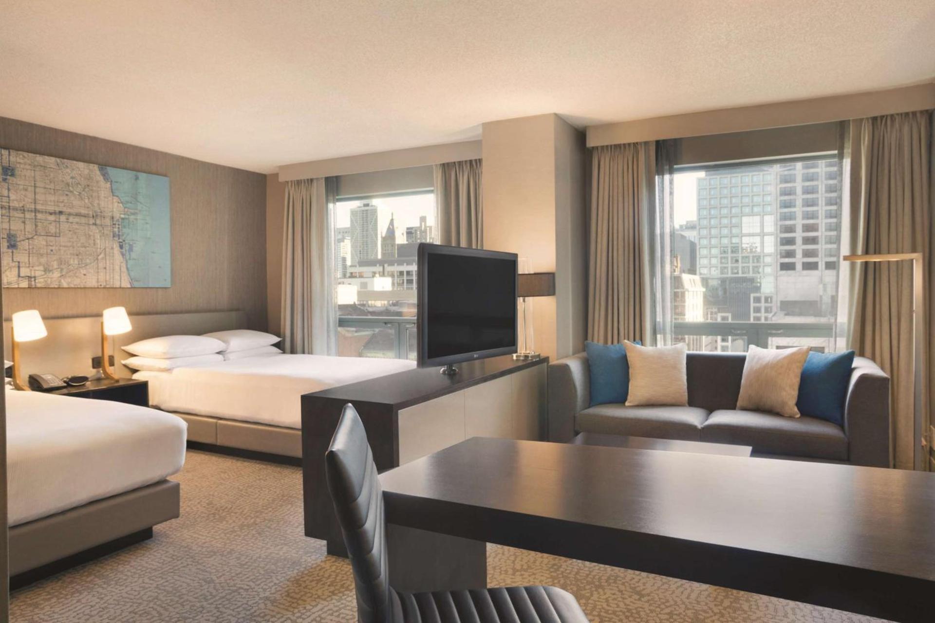 Hilton Chicago Magnificent Mile Suites photo 20