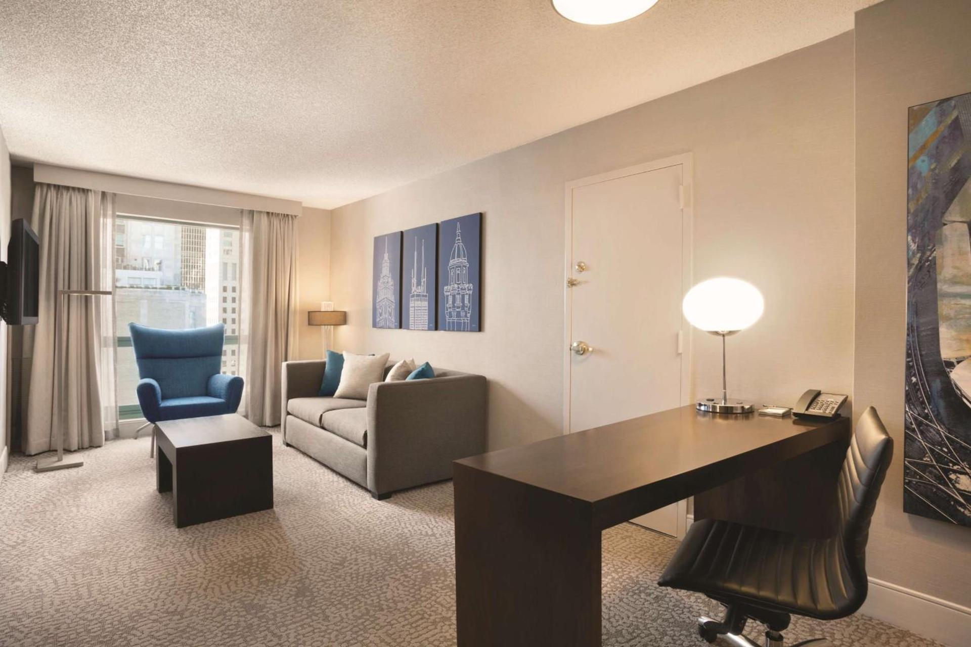 Hilton Chicago Magnificent Mile Suites photo 24