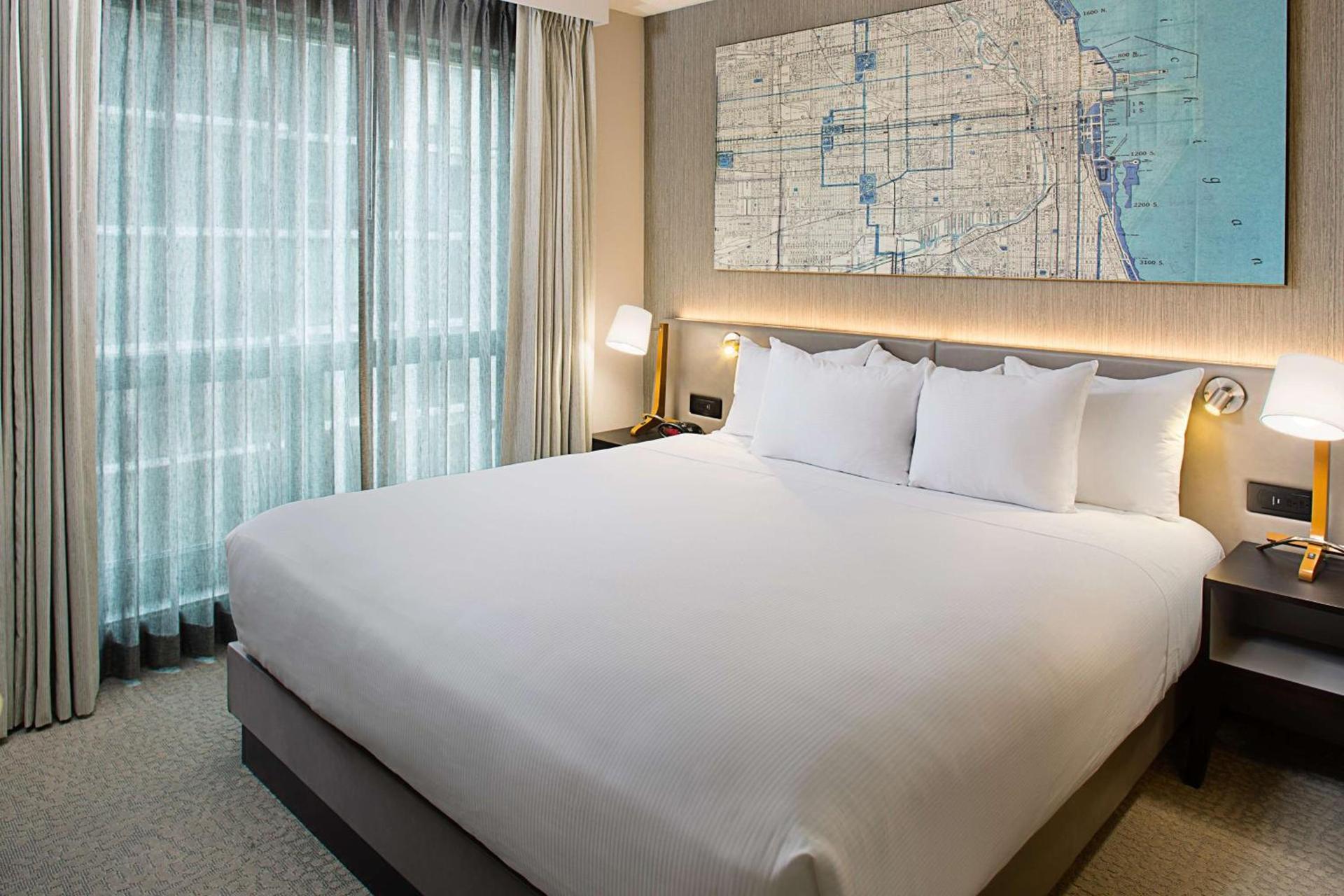 Hilton Chicago Magnificent Mile Suites photo 23