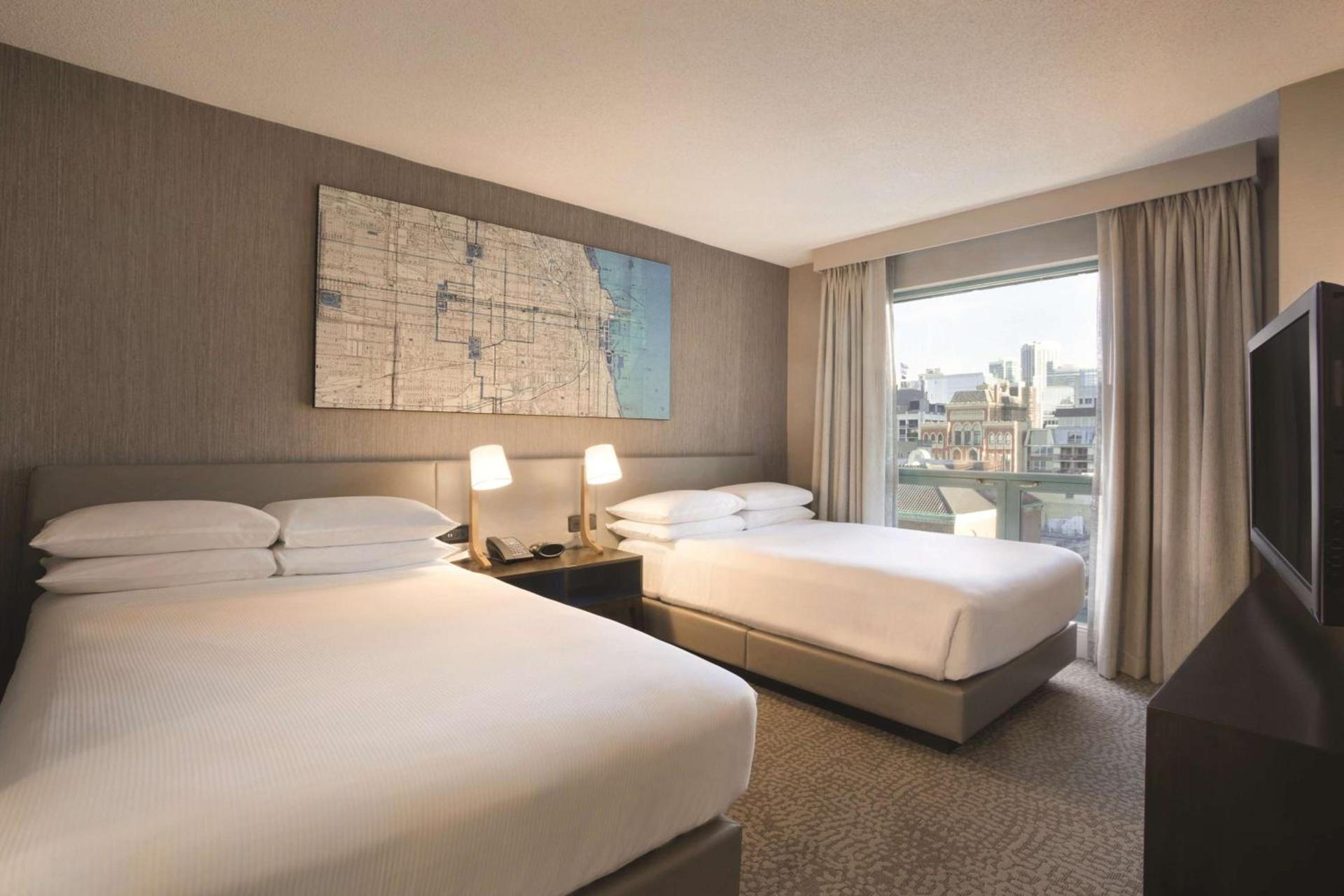 Hilton Chicago Magnificent Mile Suites photo 40