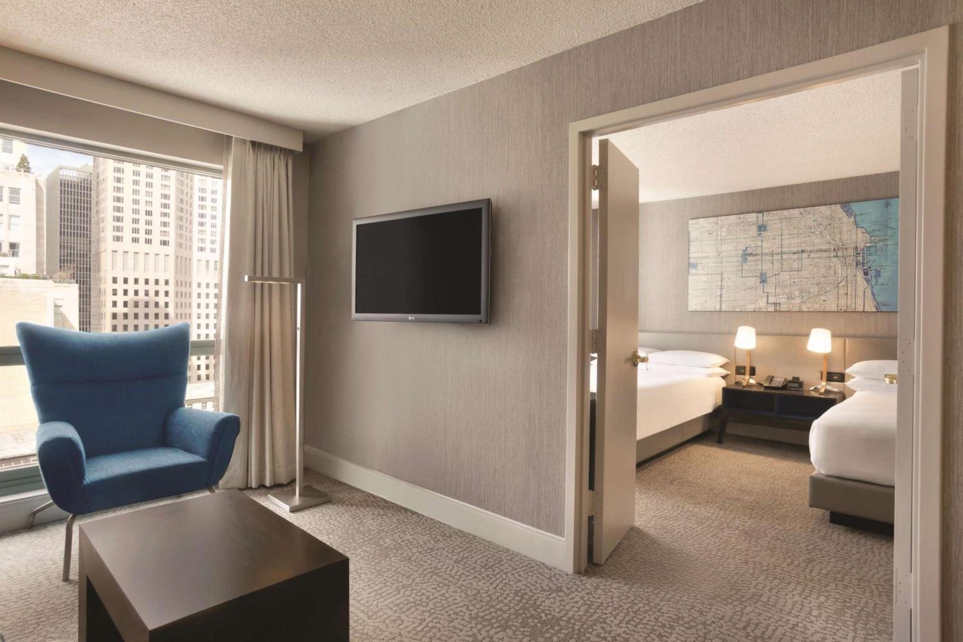 Hilton Chicago Magnificent Mile Suites photo 44