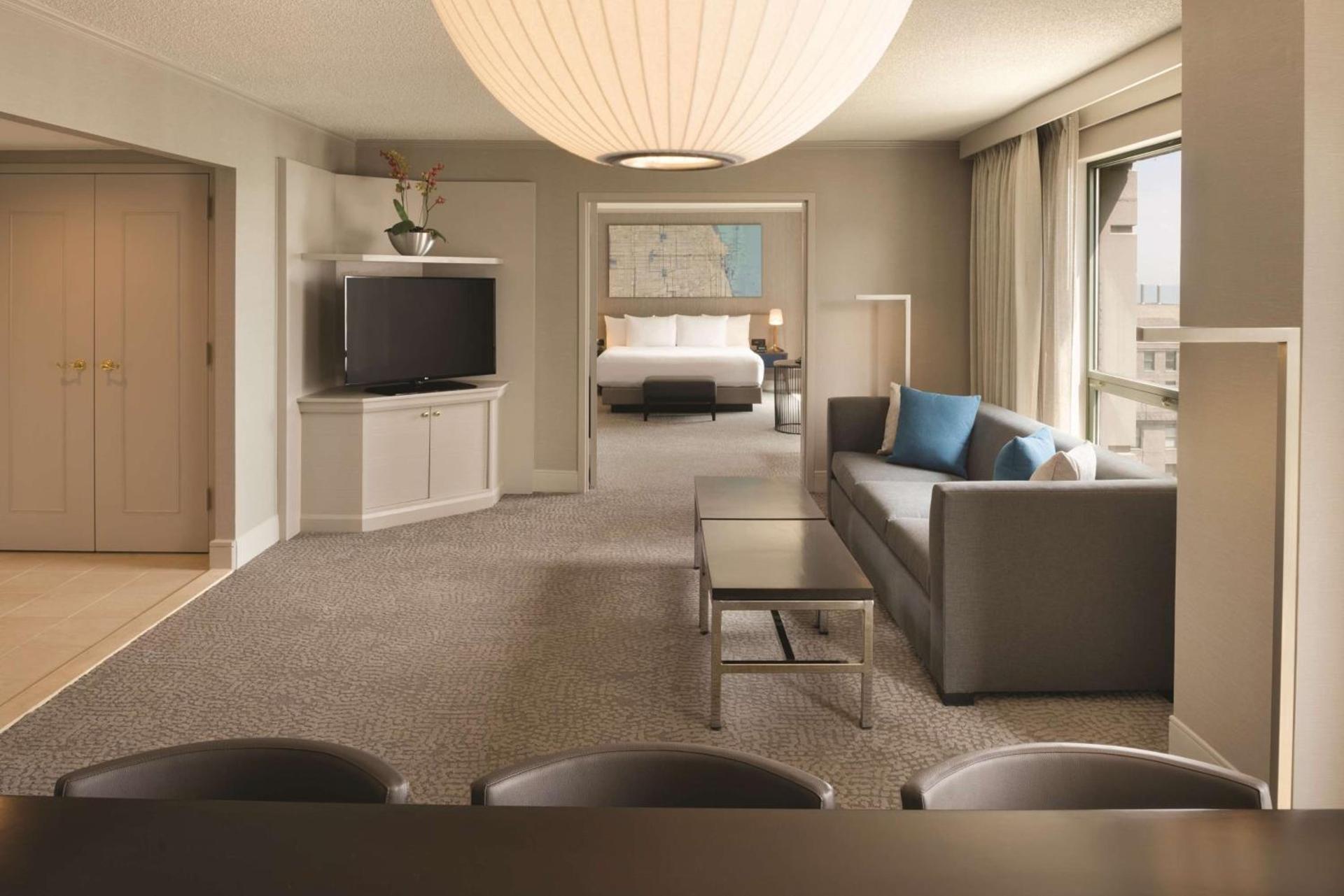 Hilton Chicago Magnificent Mile Suites photo 46