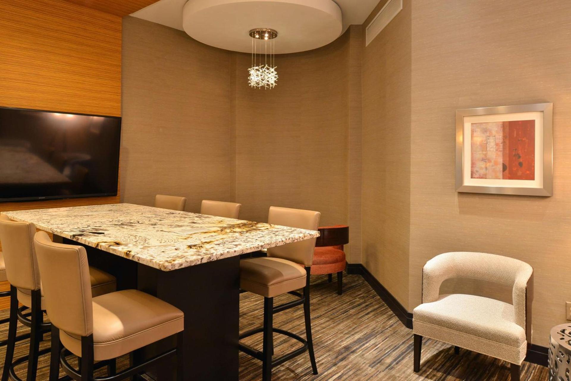Hotel Belvoir Springfield photo 5