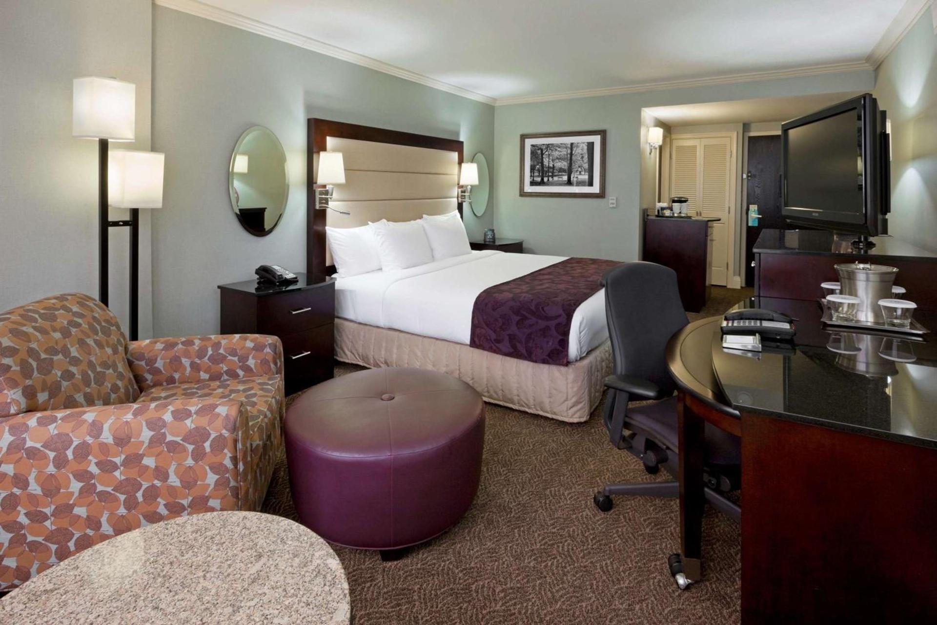 Hotel Belvoir Springfield photo 21