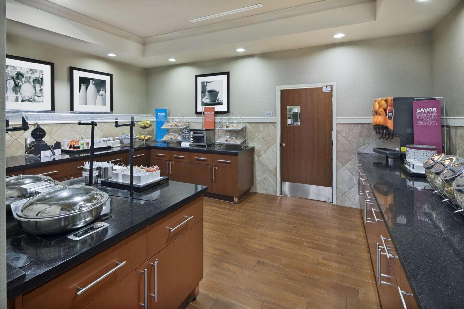 Hampton Inn & Suites Little Rock-Downtown photo 13