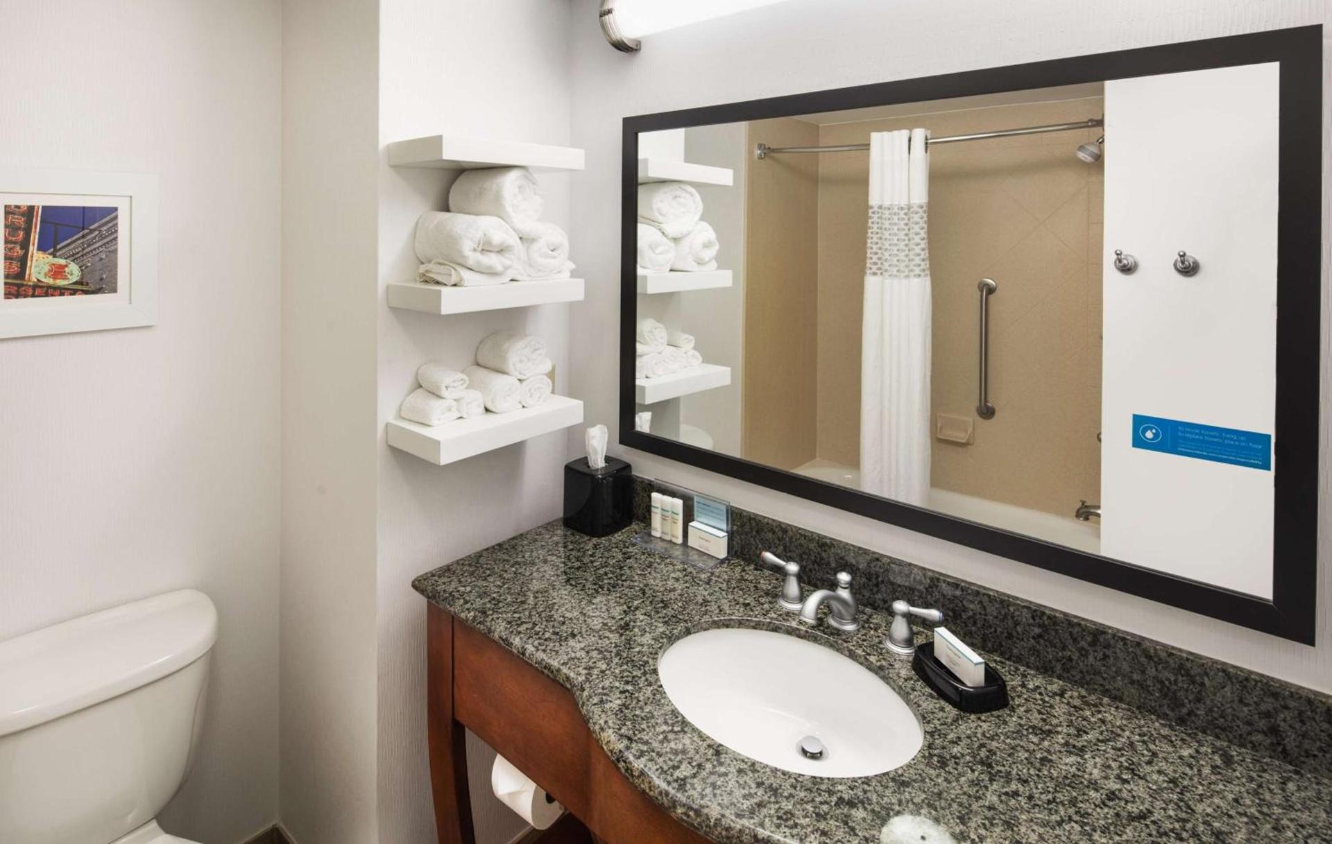 Hampton Inn & Suites Little Rock-Downtown photo 21