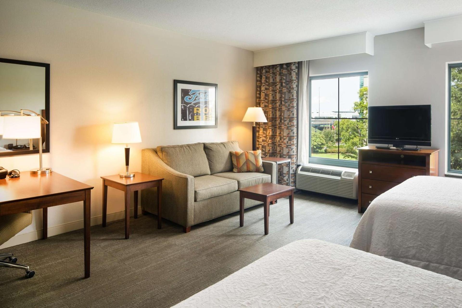 Hampton Inn & Suites Little Rock-Downtown photo 19