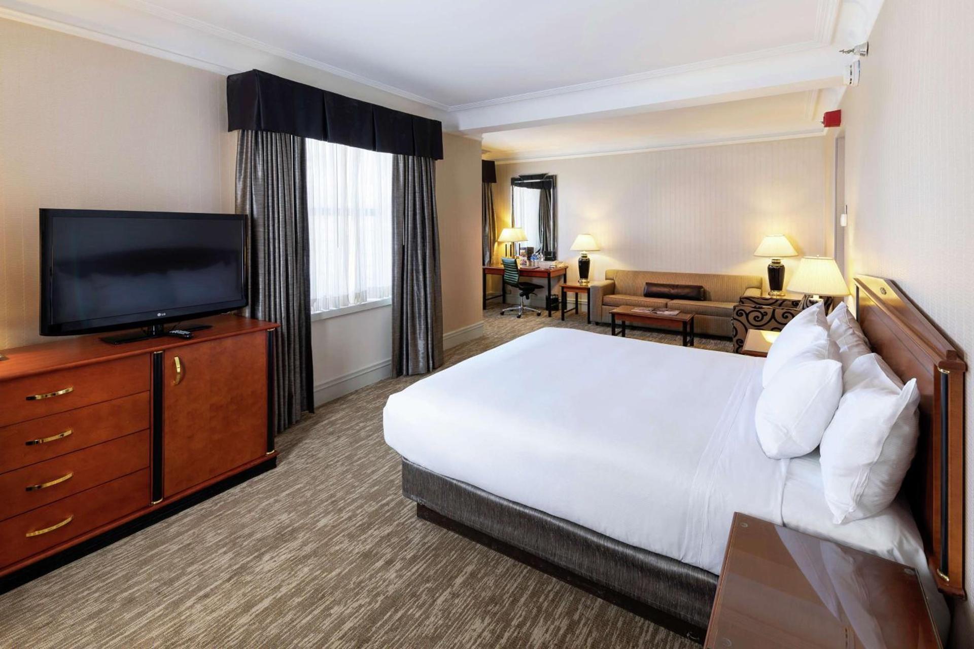 Hilton Cincinnati Netherland Plaza photo 40