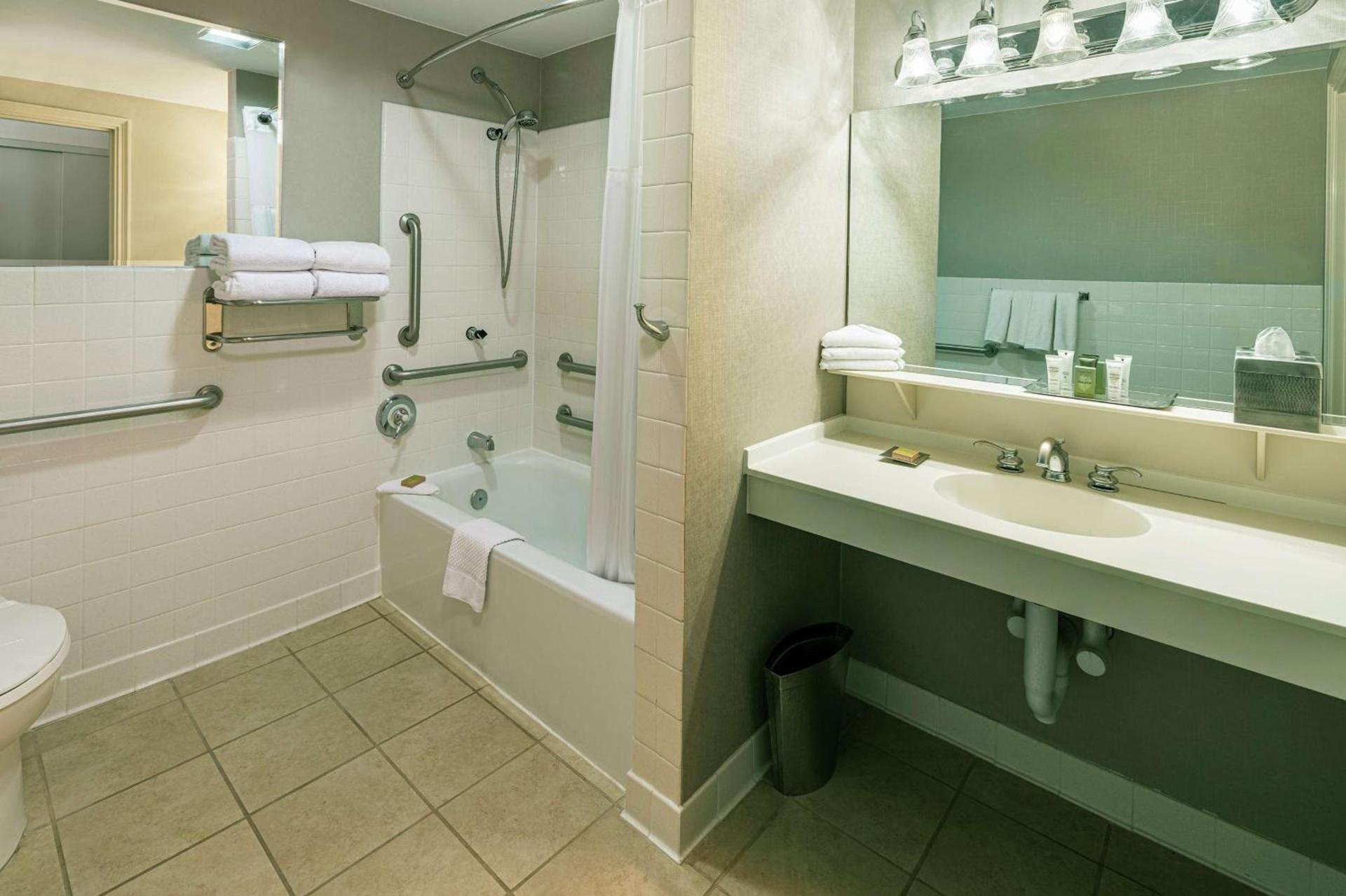 Hilton Cincinnati Netherland Plaza photo 43